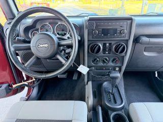 Jeep Wrangler - Thumbnail 15