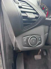 Ford Escape - Thumbnail 2