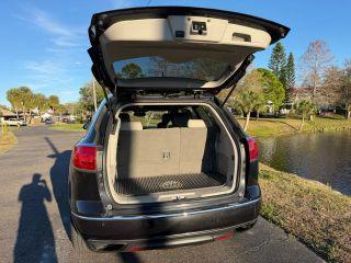 Buick Enclave - Thumbnail 3