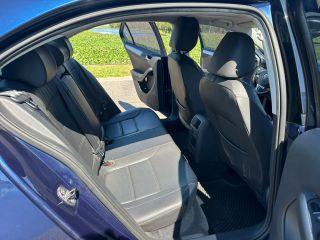 Volkswagen Jetta - Thumbnail 3