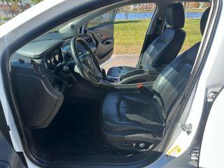 Buick Lacrosse - Thumbnail 18