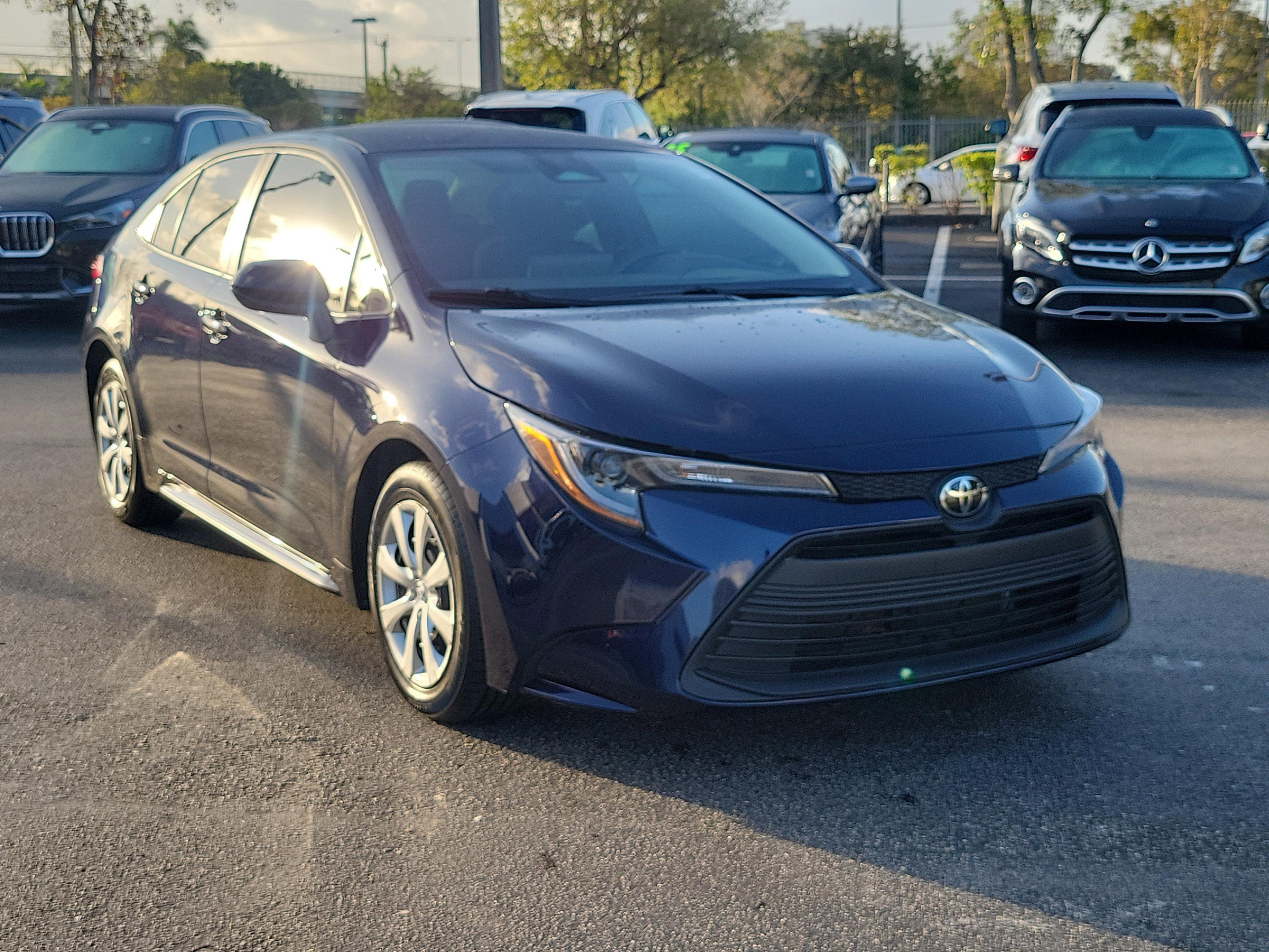 Toyota Corolla Le Fwd - Thumbnail 5