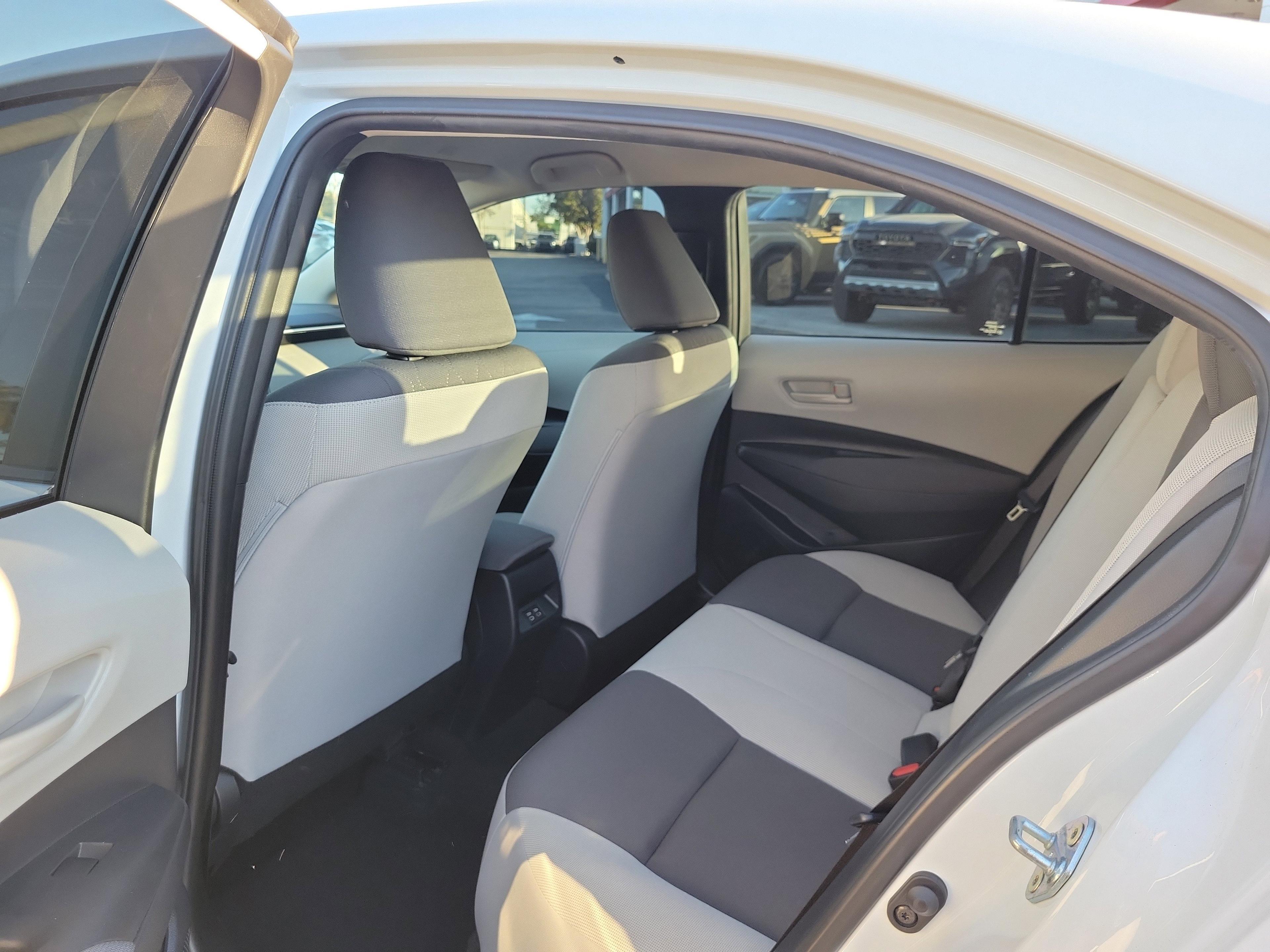 Toyota Corolla Le Fwd - Thumbnail 9