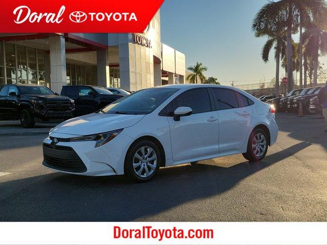 Toyota Corolla Le Fwd - View 1