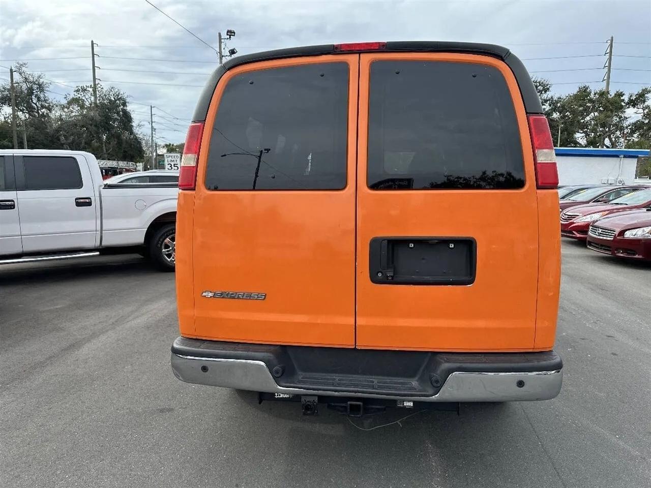 Chevrolet Express Passengerrwd 3500 135" Lt W/1Lt - Thumbnail 6