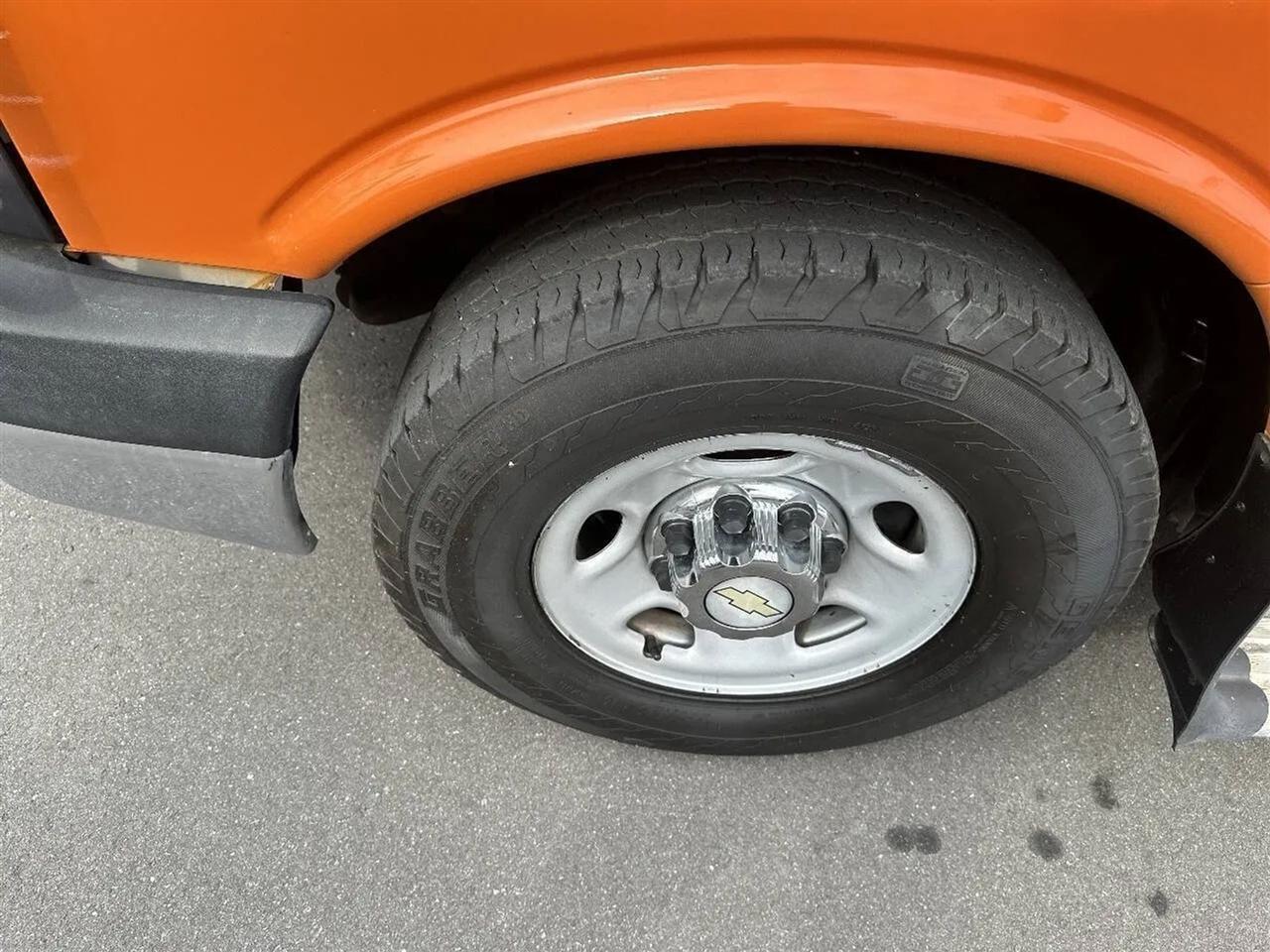 Chevrolet Express Passengerrwd 3500 135" Lt W/1Lt - Thumbnail 10