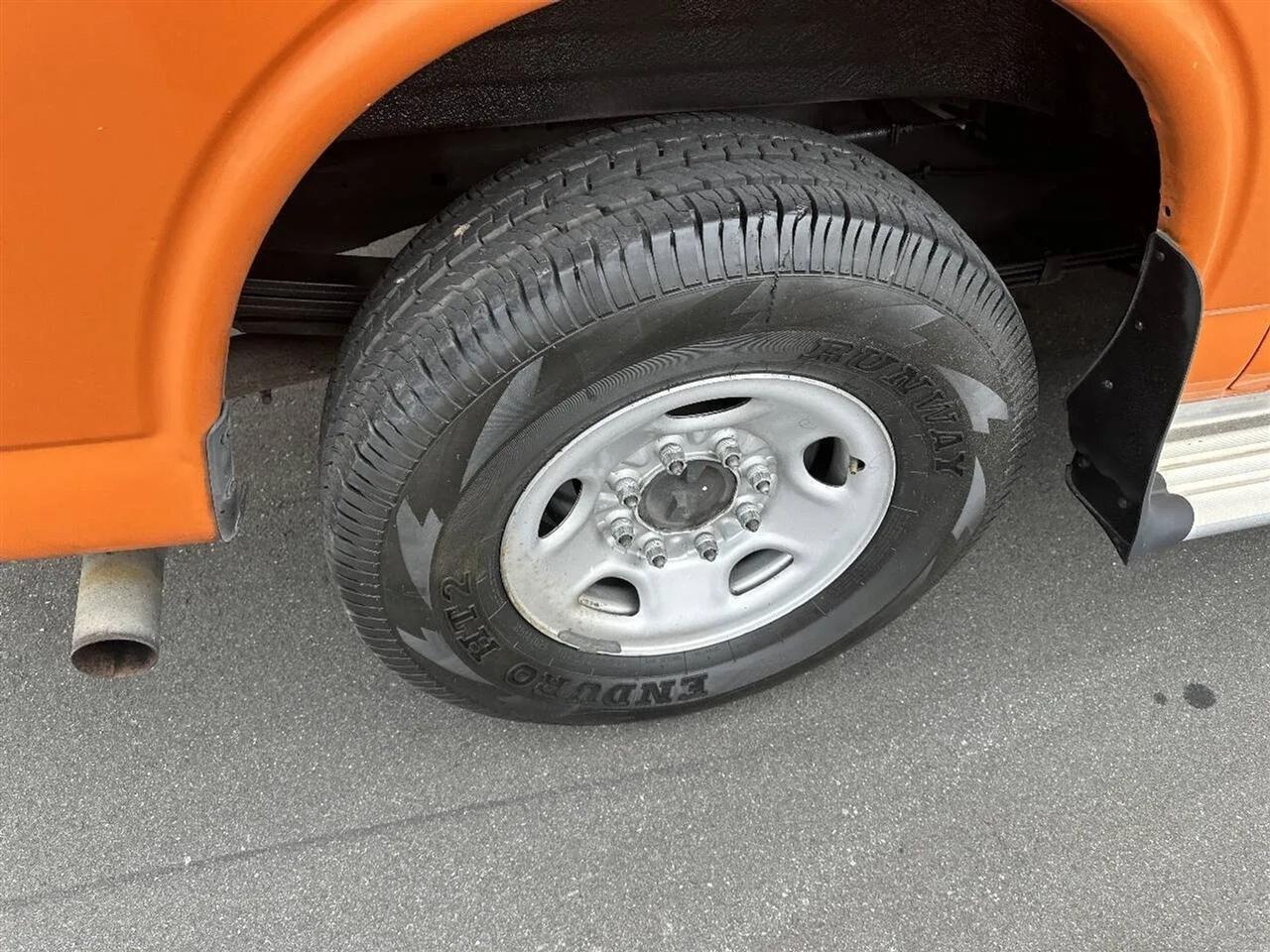 Chevrolet Express Passengerrwd 3500 135" Lt W/1Lt - Thumbnail 17