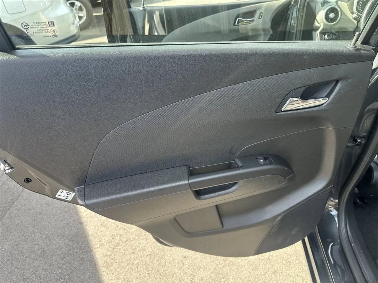 Chevrolet Sonic4Dr Sdn Auto Lt - Thumbnail 18