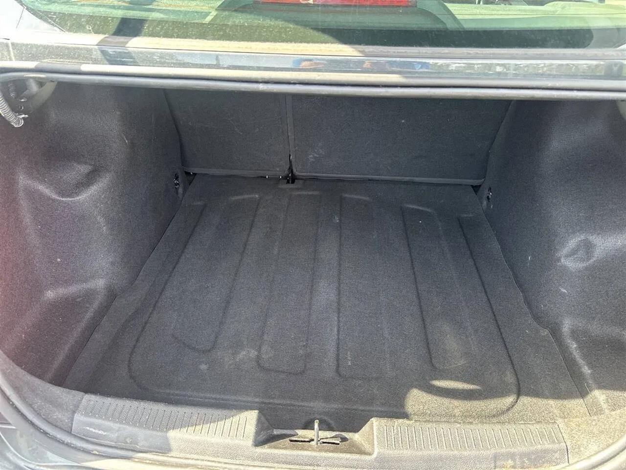 Chevrolet Sonic4Dr Sdn Auto Lt - Thumbnail 17