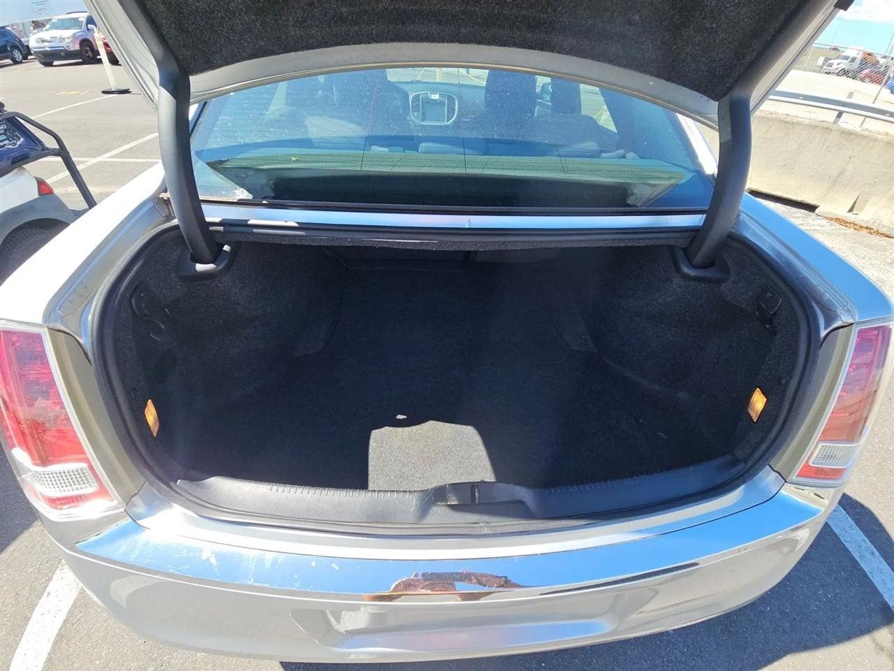 Chrysler 3004Dr Sdn V6 Rwd - Thumbnail 15