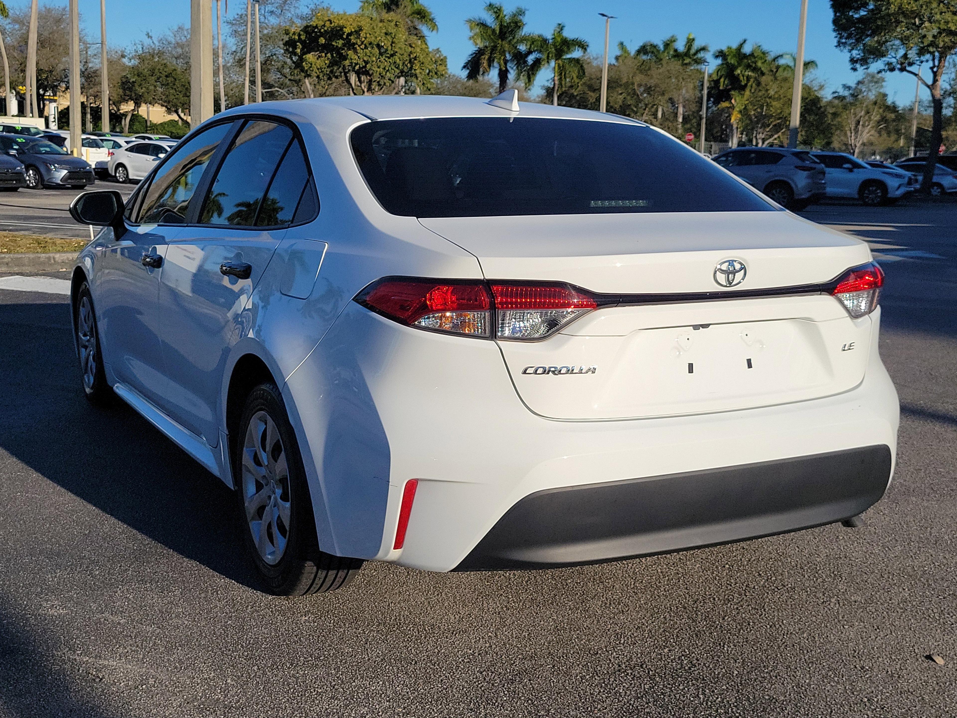 Toyota Corolla Le Fwd - Thumbnail 8