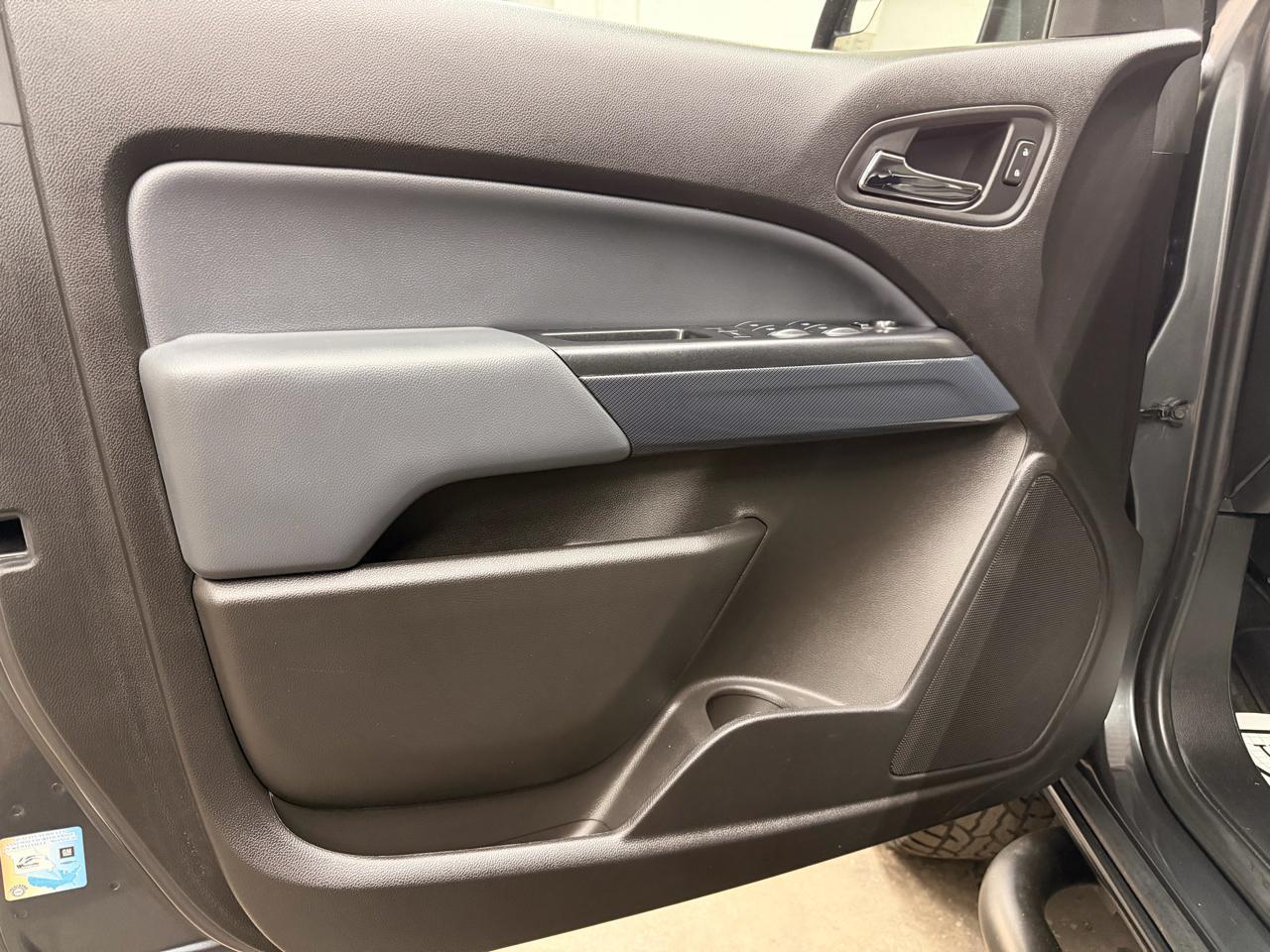 Chevrolet Coloradoz71 Crew Cab 2Wd Short Box - Thumbnail 13