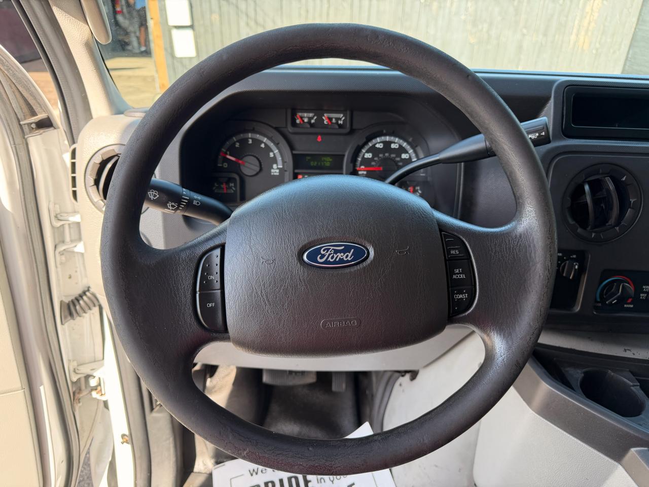 Ford Econolinee-350 Super Duty - Thumbnail 16