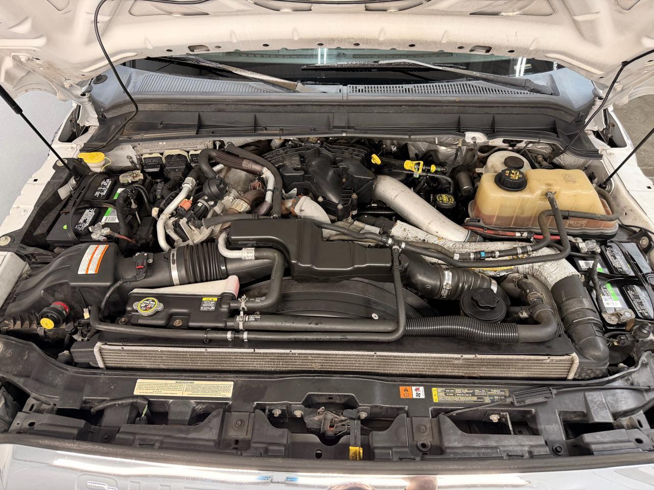 Ford F-350 Sdlariat Crew Cab 4Wd - Thumbnail 11