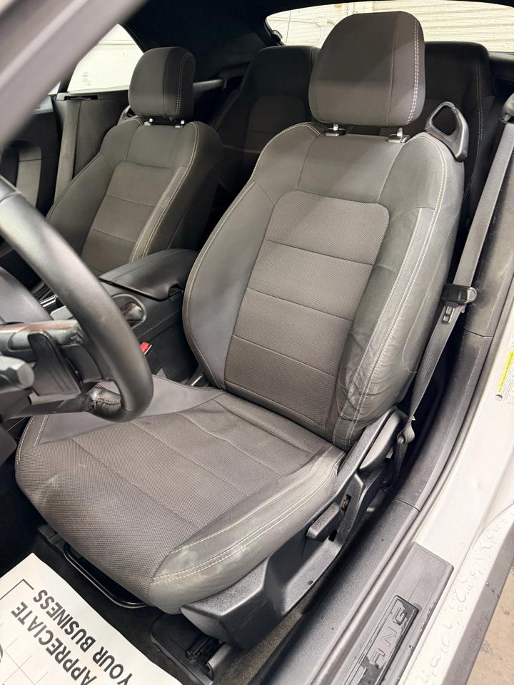 Ford Mustangv6 Convertible - Thumbnail 14