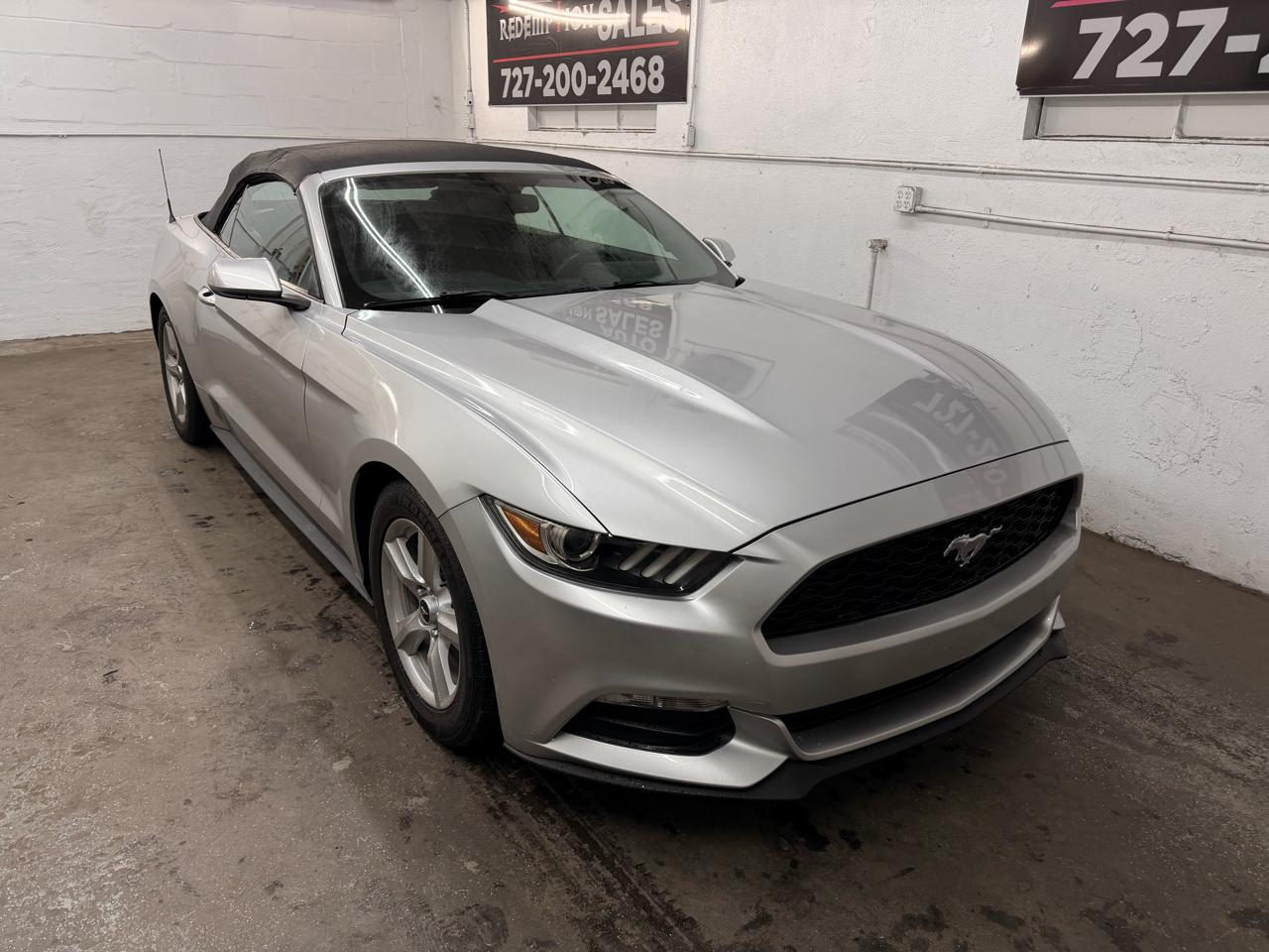 Ford Mustangv6 Convertible - Thumbnail 2