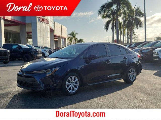 Toyota Corolla Le Fwd - View 1