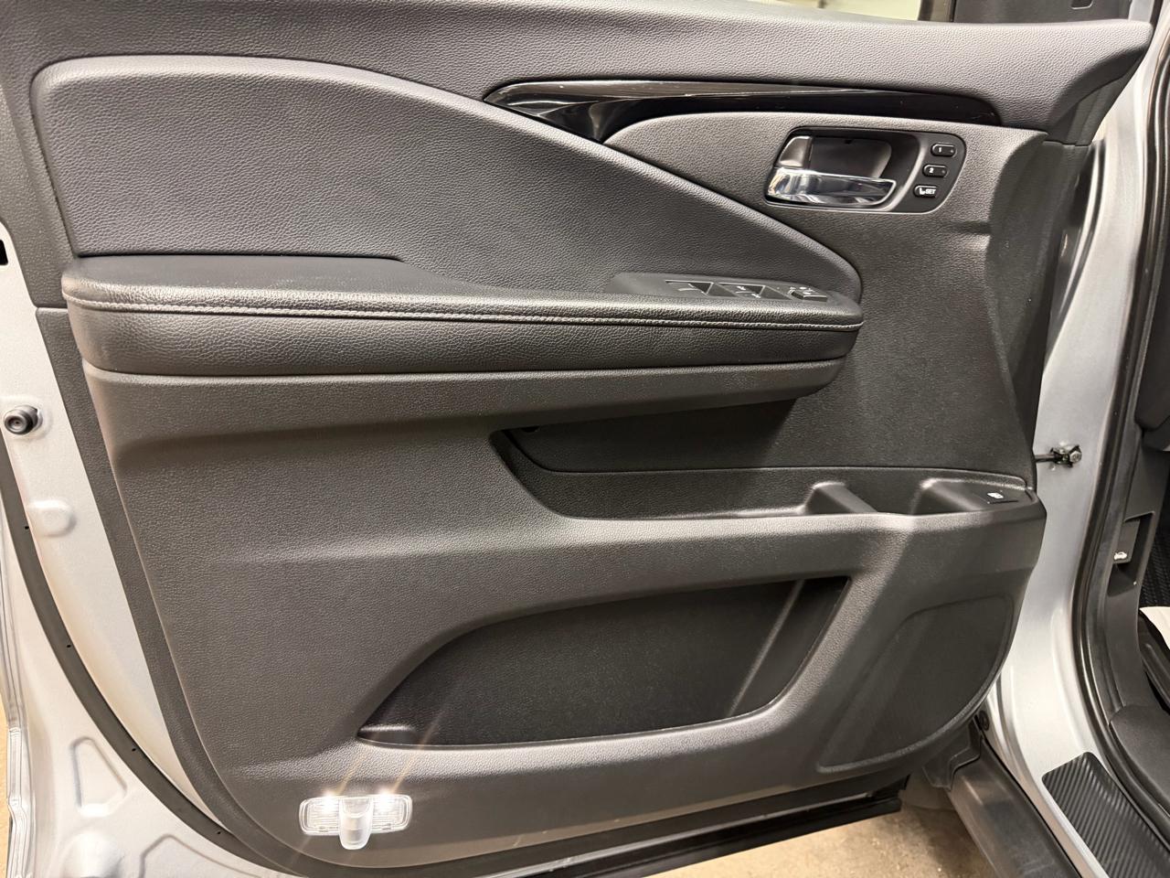 Honda Ridgelinertl-E Awd - Thumbnail 13