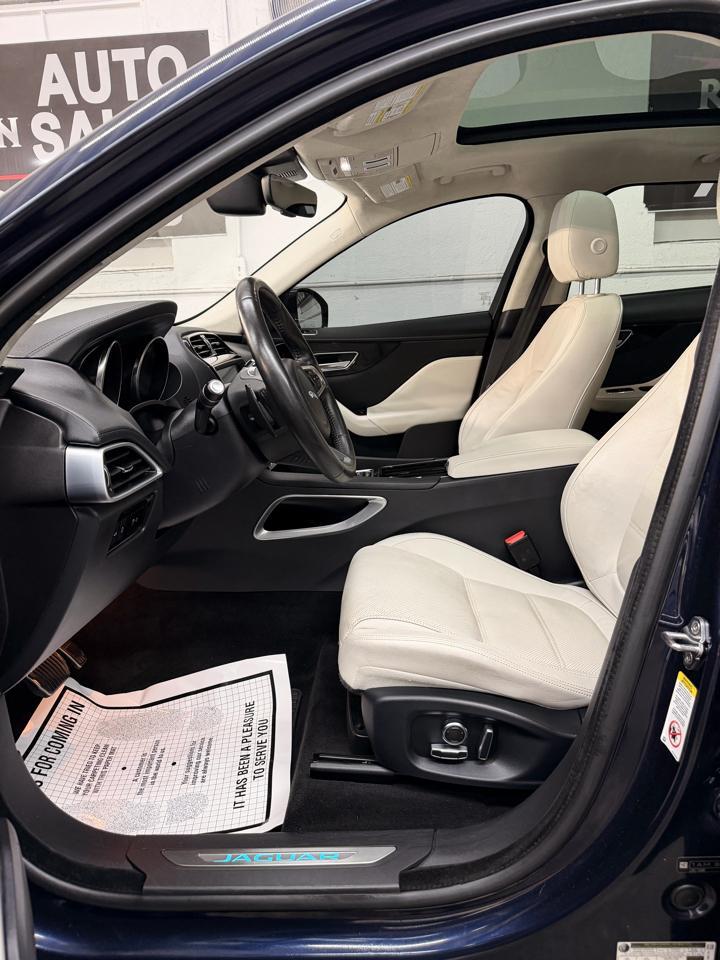 Jaguar F-Pace25T Prestige - Thumbnail 17