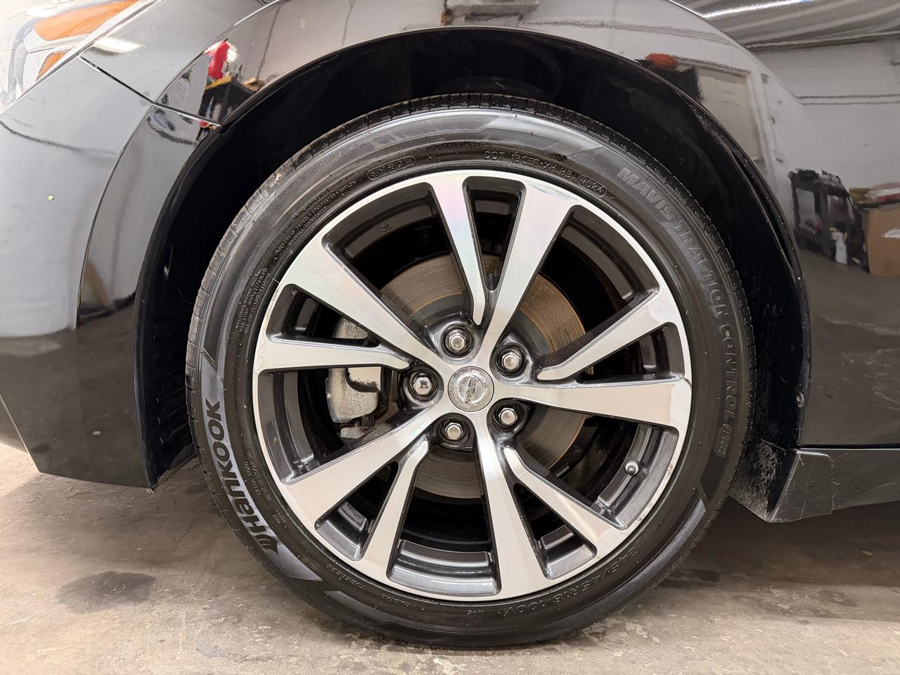 Nissan Maxima3.5 S - Thumbnail 8