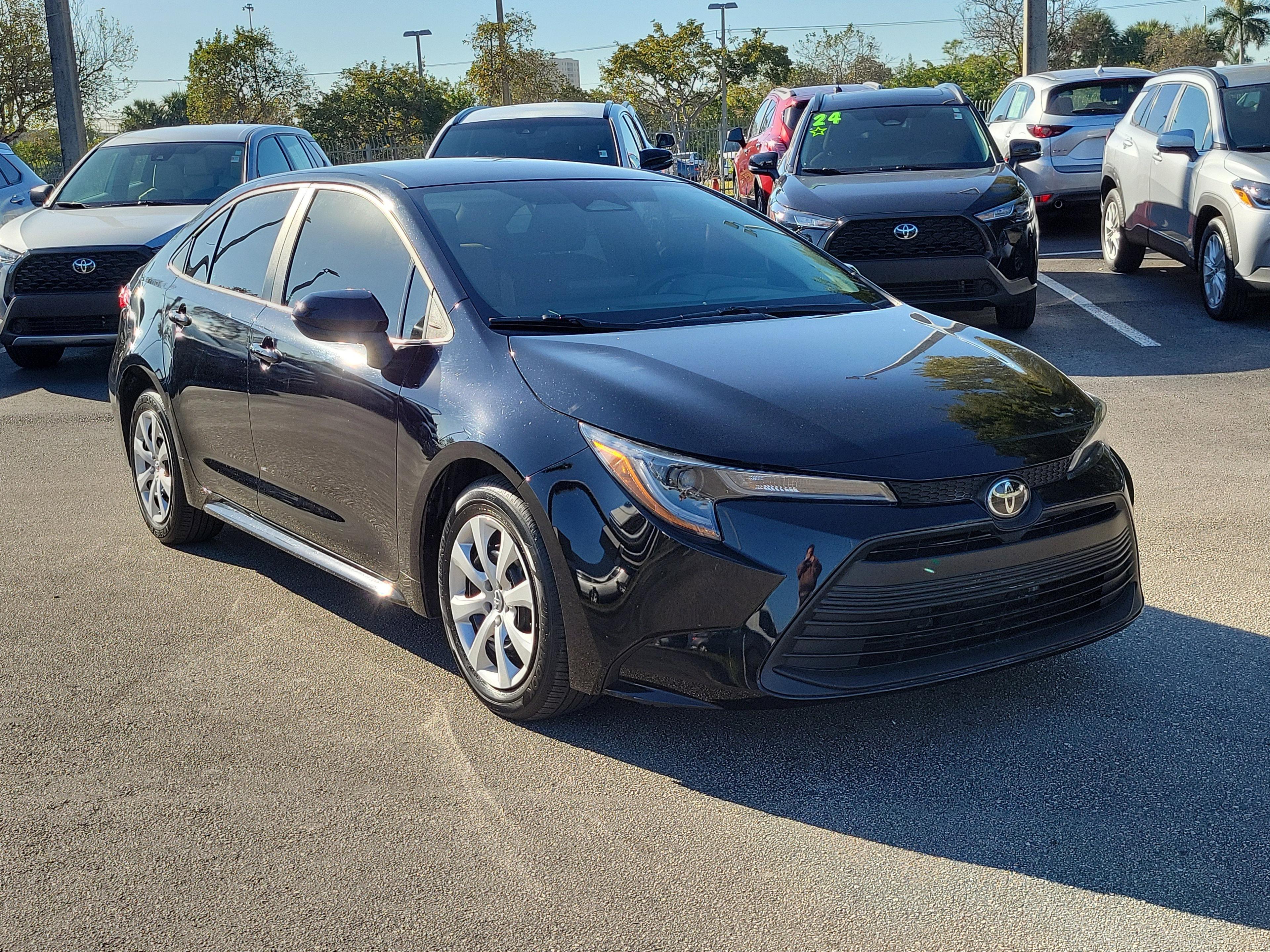 Toyota Corolla Le Fwd - Thumbnail 4