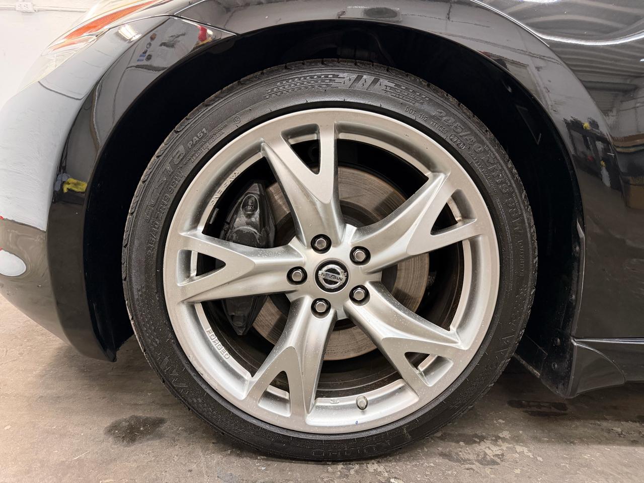 Nissan Z370Z Touring Roadster - Thumbnail 8