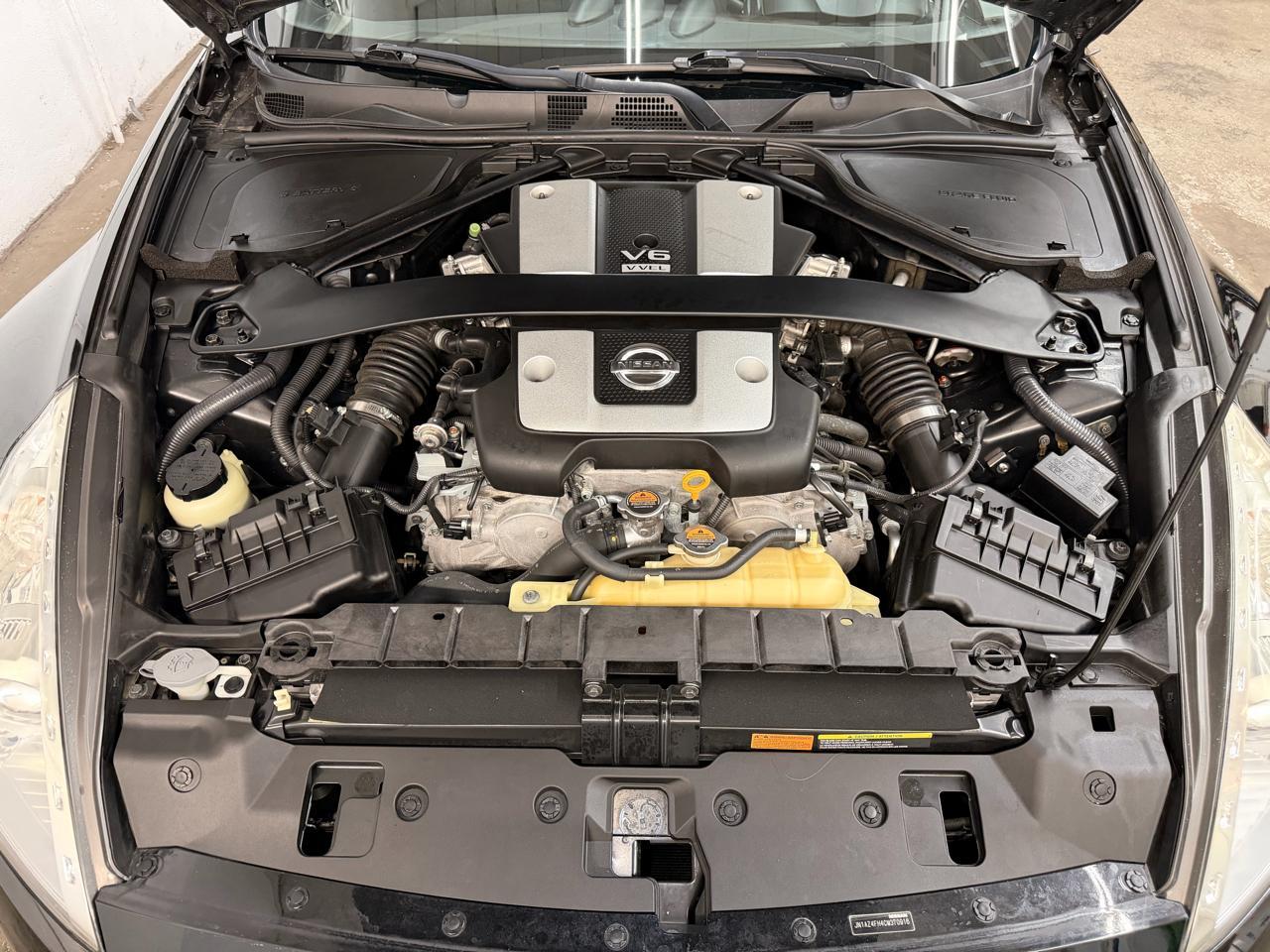 Nissan Z370Z Touring Roadster - Thumbnail 11