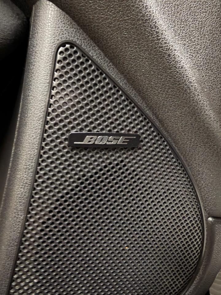 Nissan Z370Z Touring Roadster - Thumbnail 16