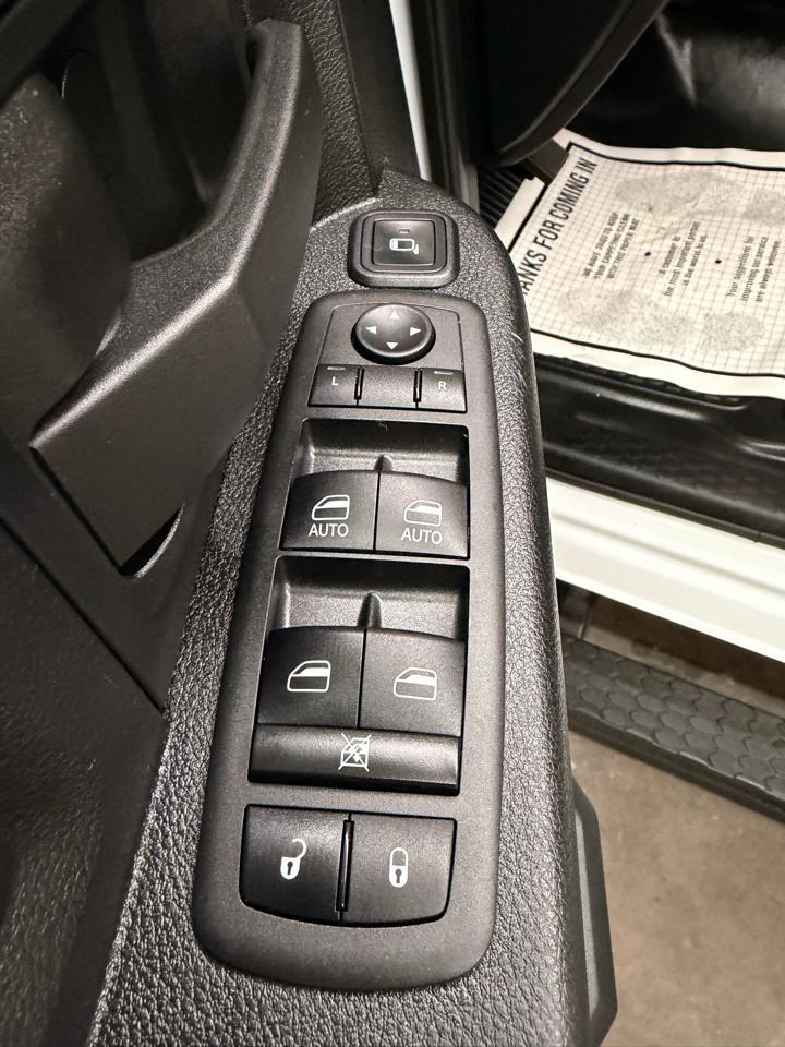 Ram 5500Crew Cab Swb 2Wd Drw - Thumbnail 17