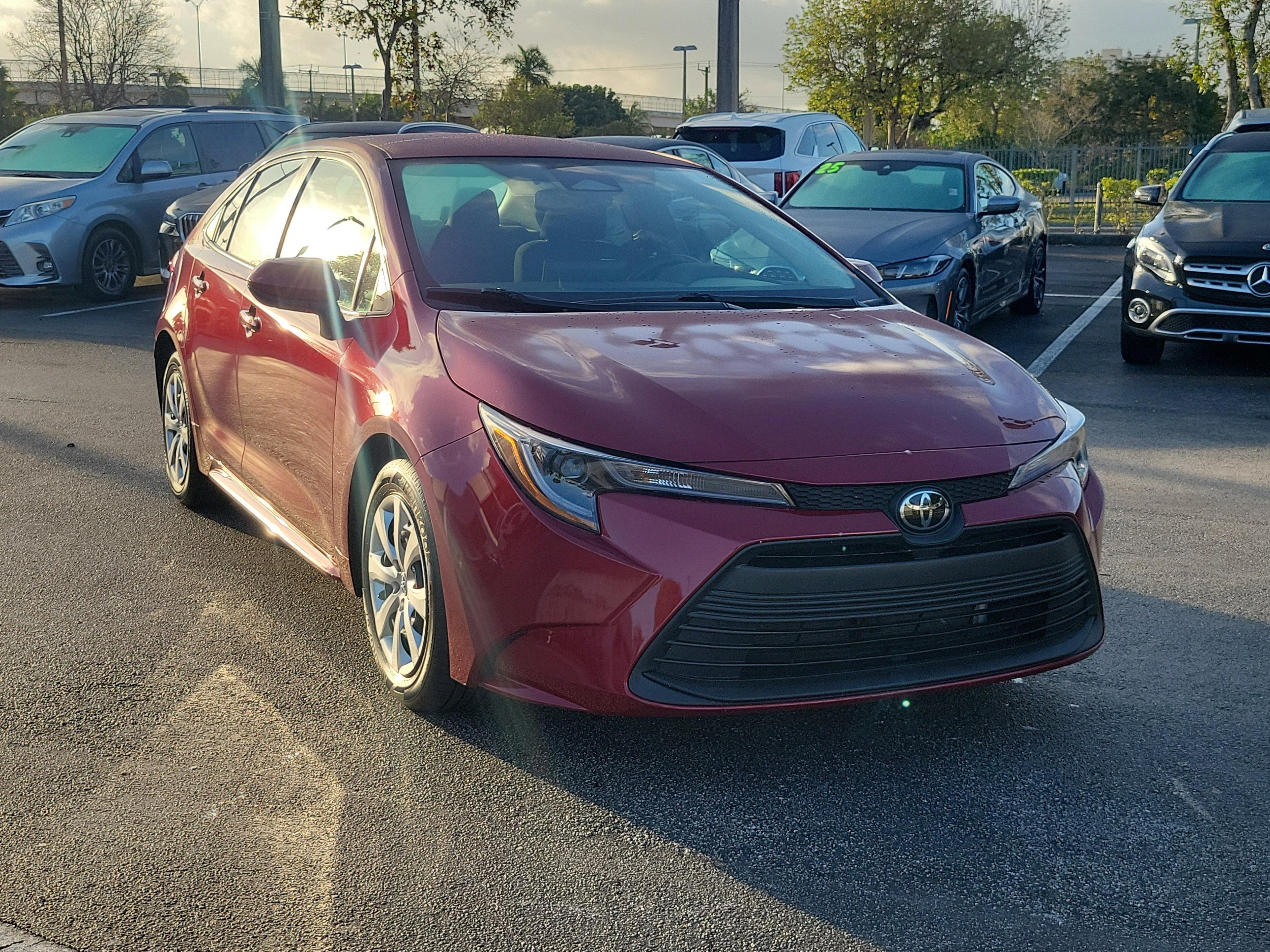 Toyota Corolla Le Fwd - Thumbnail 4