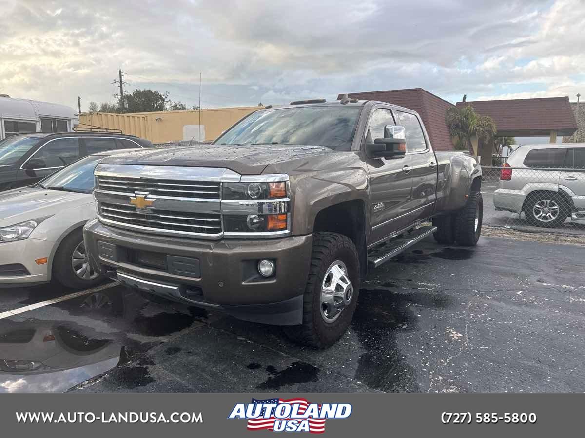 Chevrolet Silverado 3500Hd High Country - Thumbnail 2