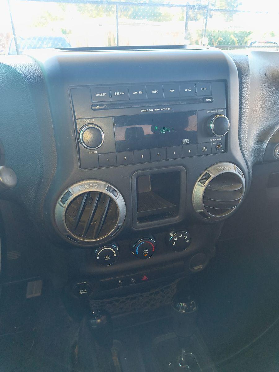 Jeep Wrangler Sport - Thumbnail 9