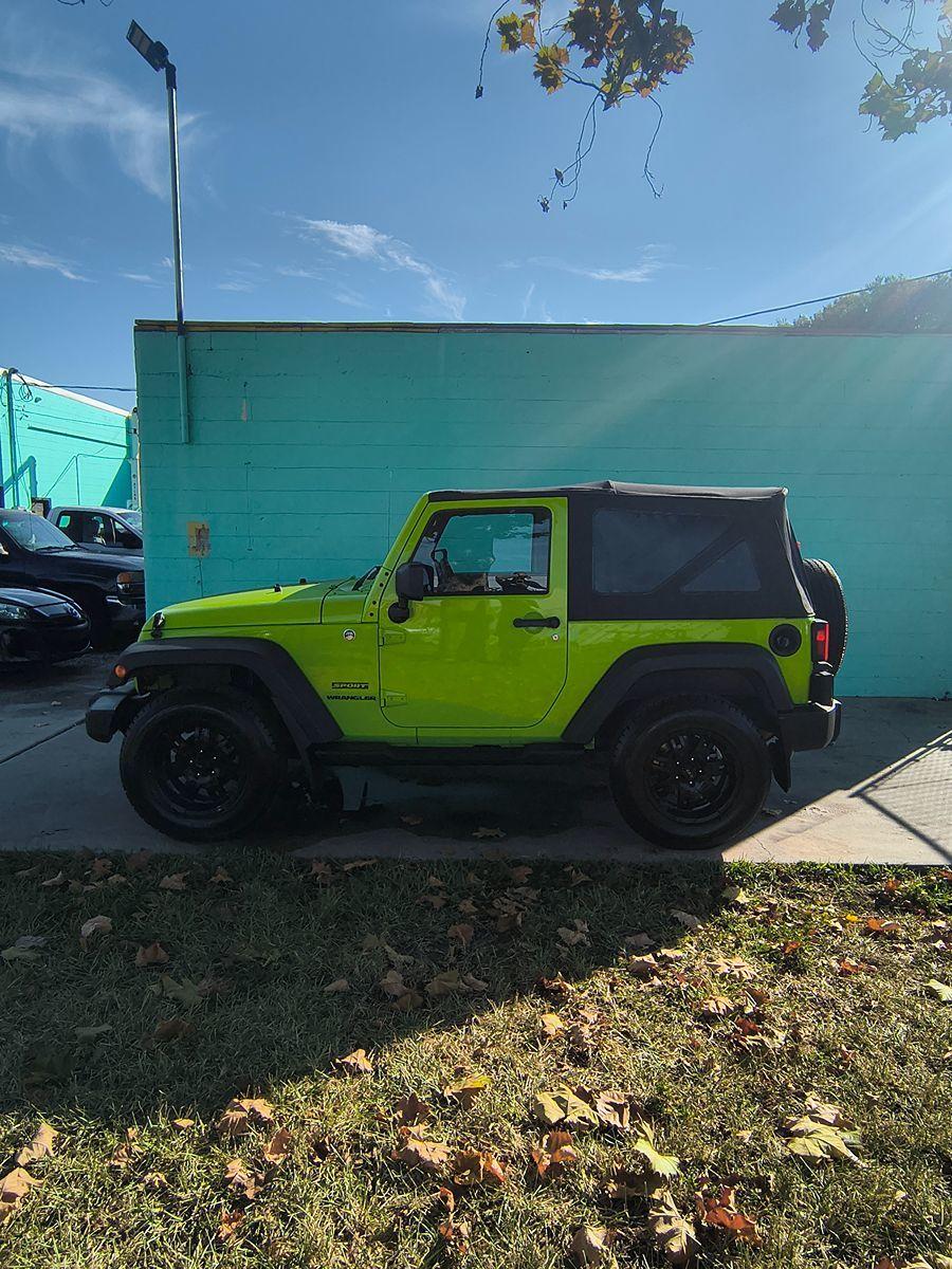 Jeep Wrangler Sport - Thumbnail 13