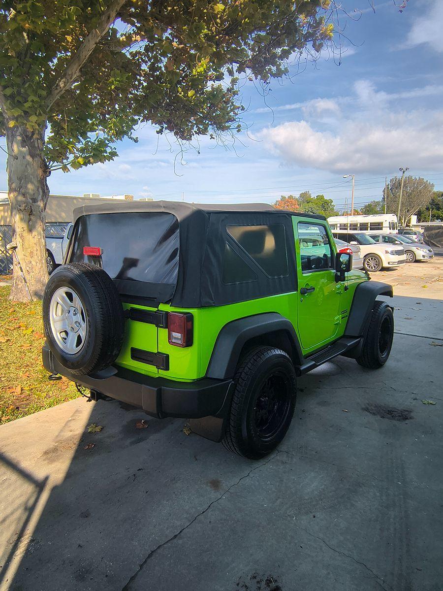 Jeep Wrangler Sport - Thumbnail 16