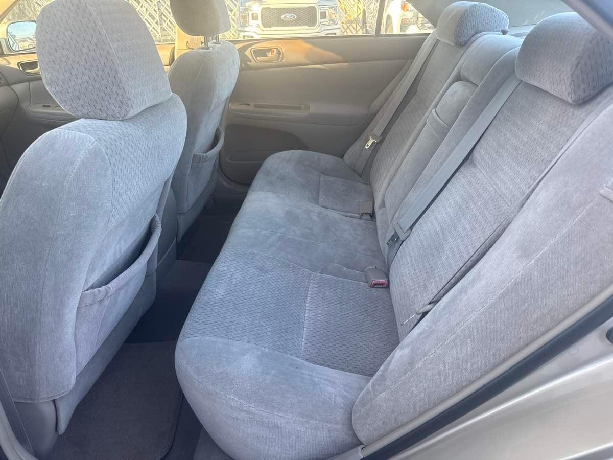 Toyota Camry Le - Thumbnail 8