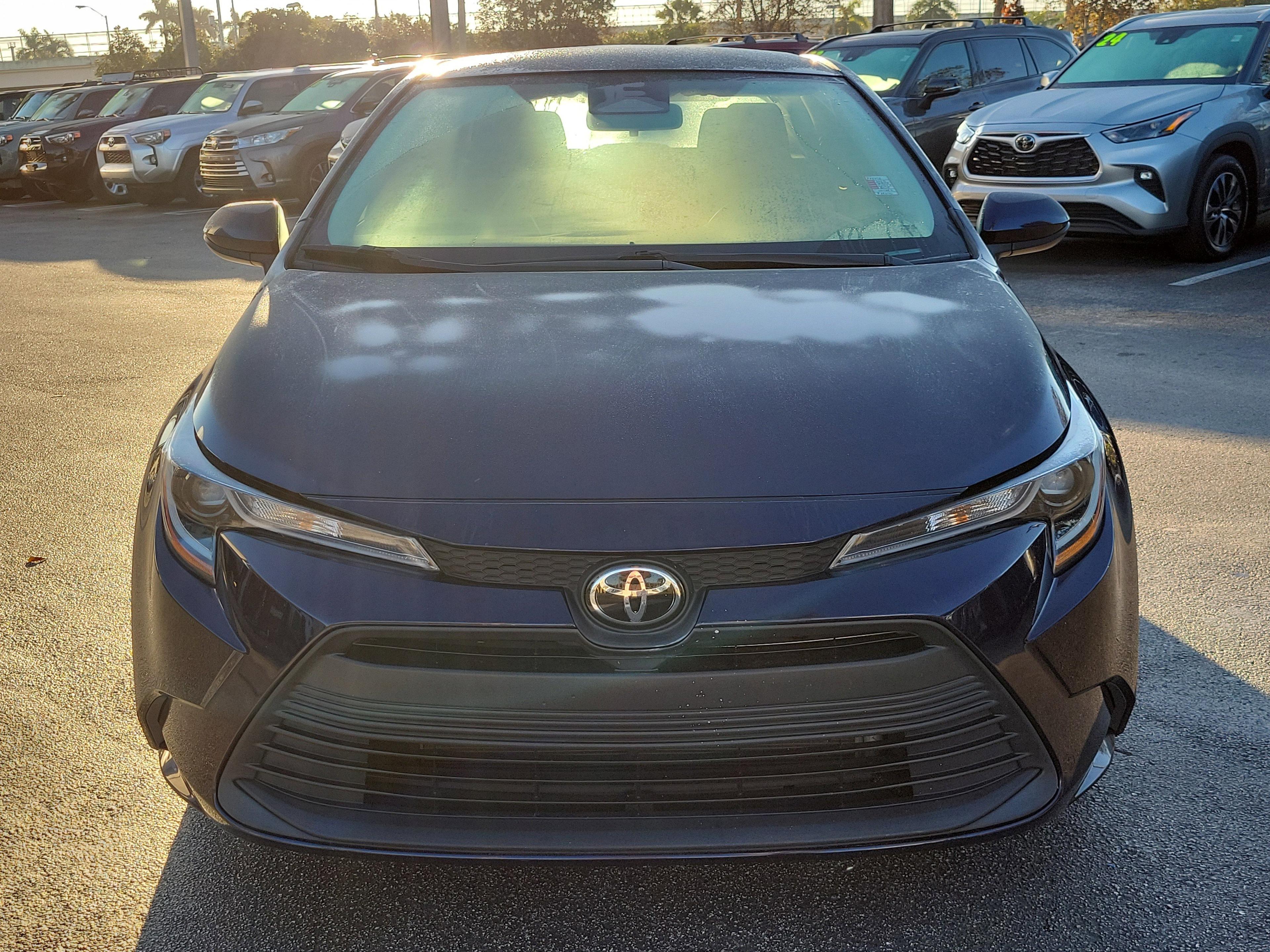 Toyota Corolla Le Fwd - Thumbnail 4