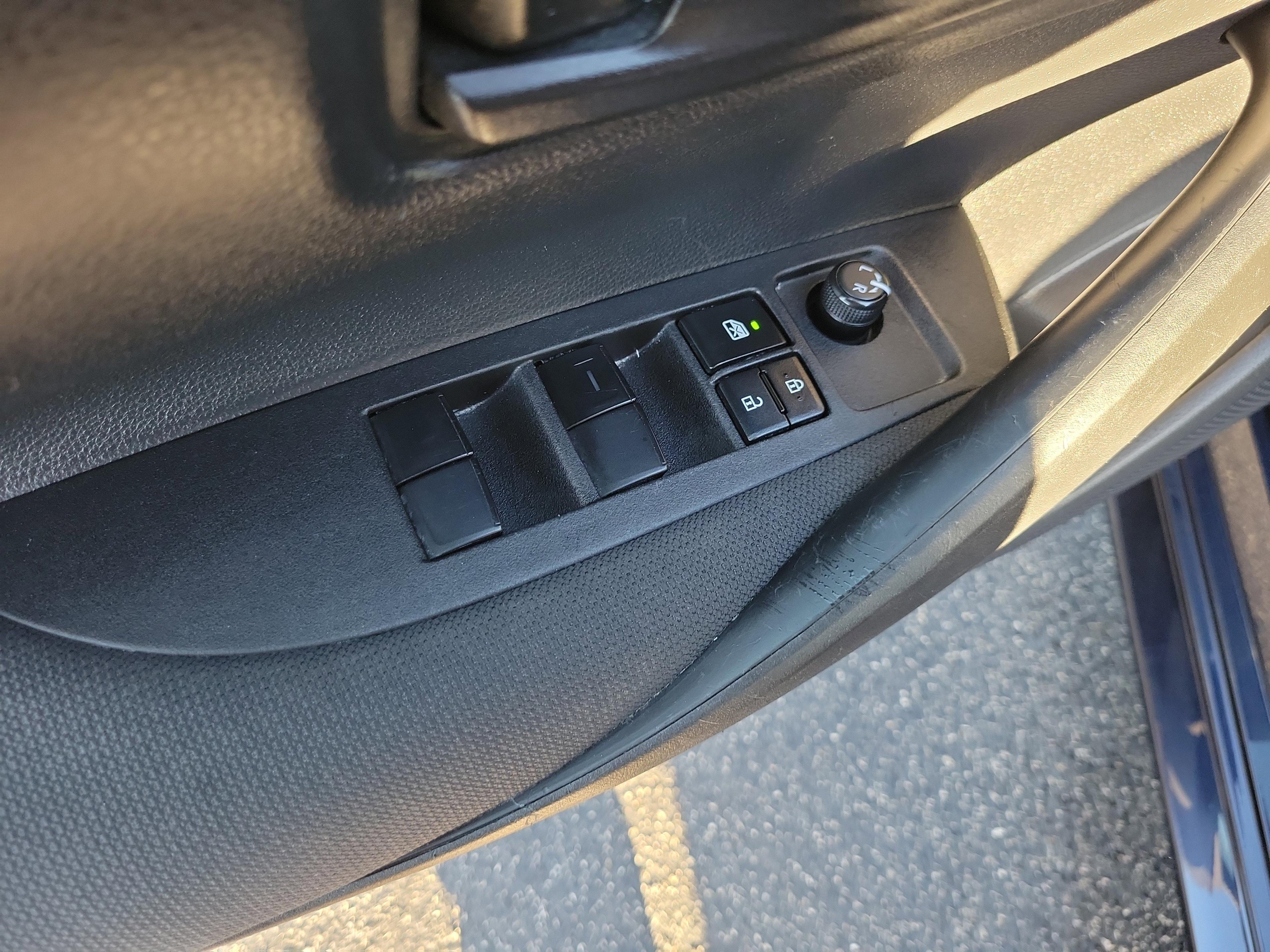 Toyota Corolla Le Fwd - Thumbnail 15