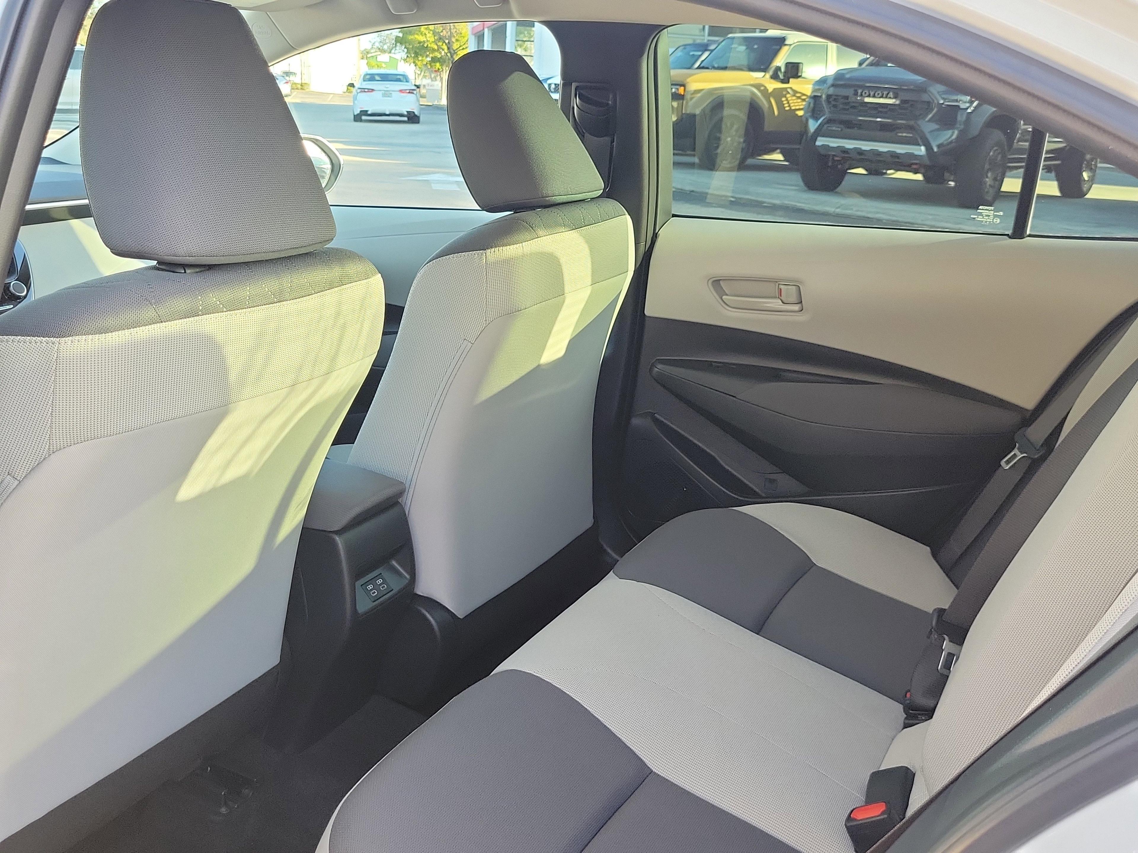 Toyota Corolla Le Fwd - Thumbnail 9