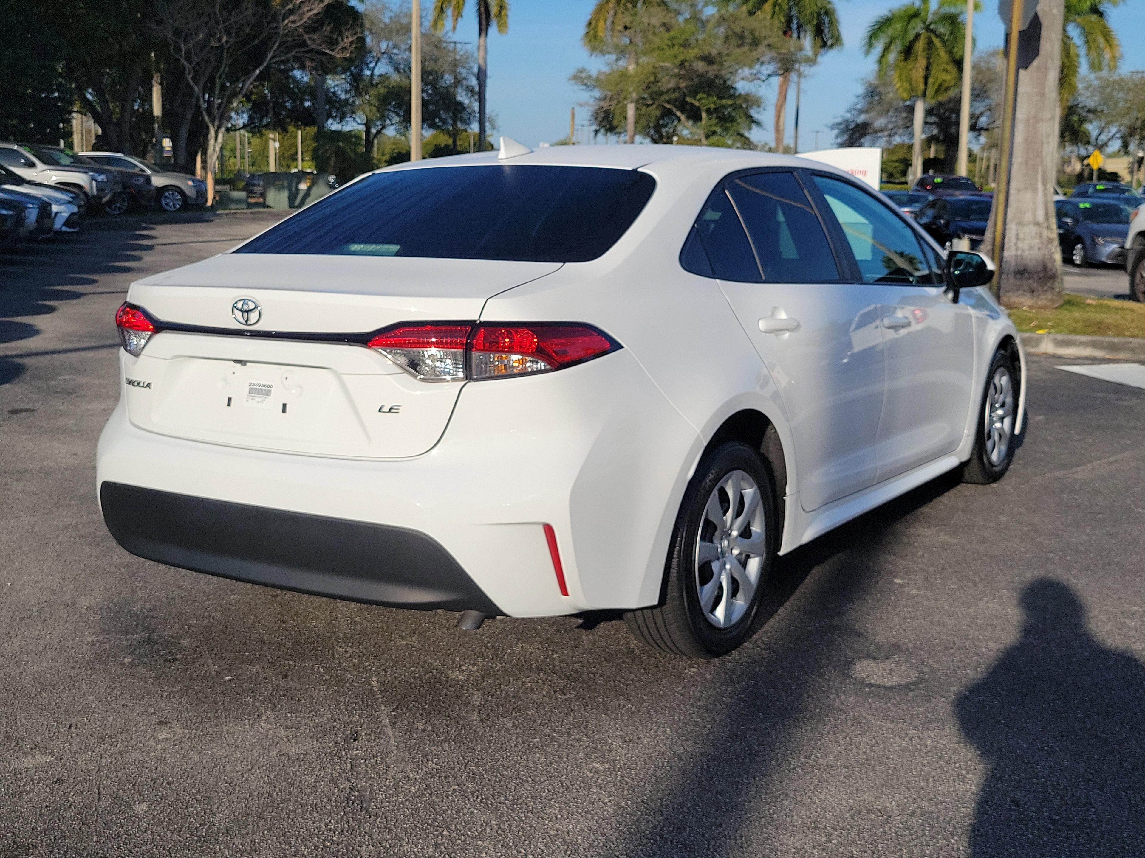 Toyota Corolla Le Fwd - Thumbnail 5