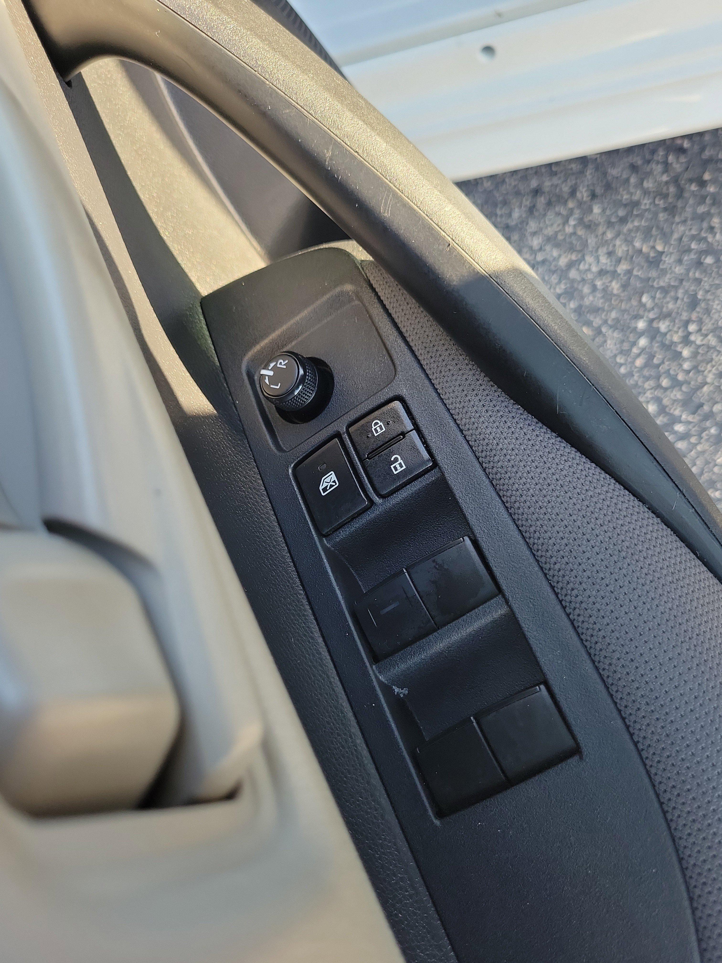 Toyota Corolla Le Fwd - Thumbnail 13