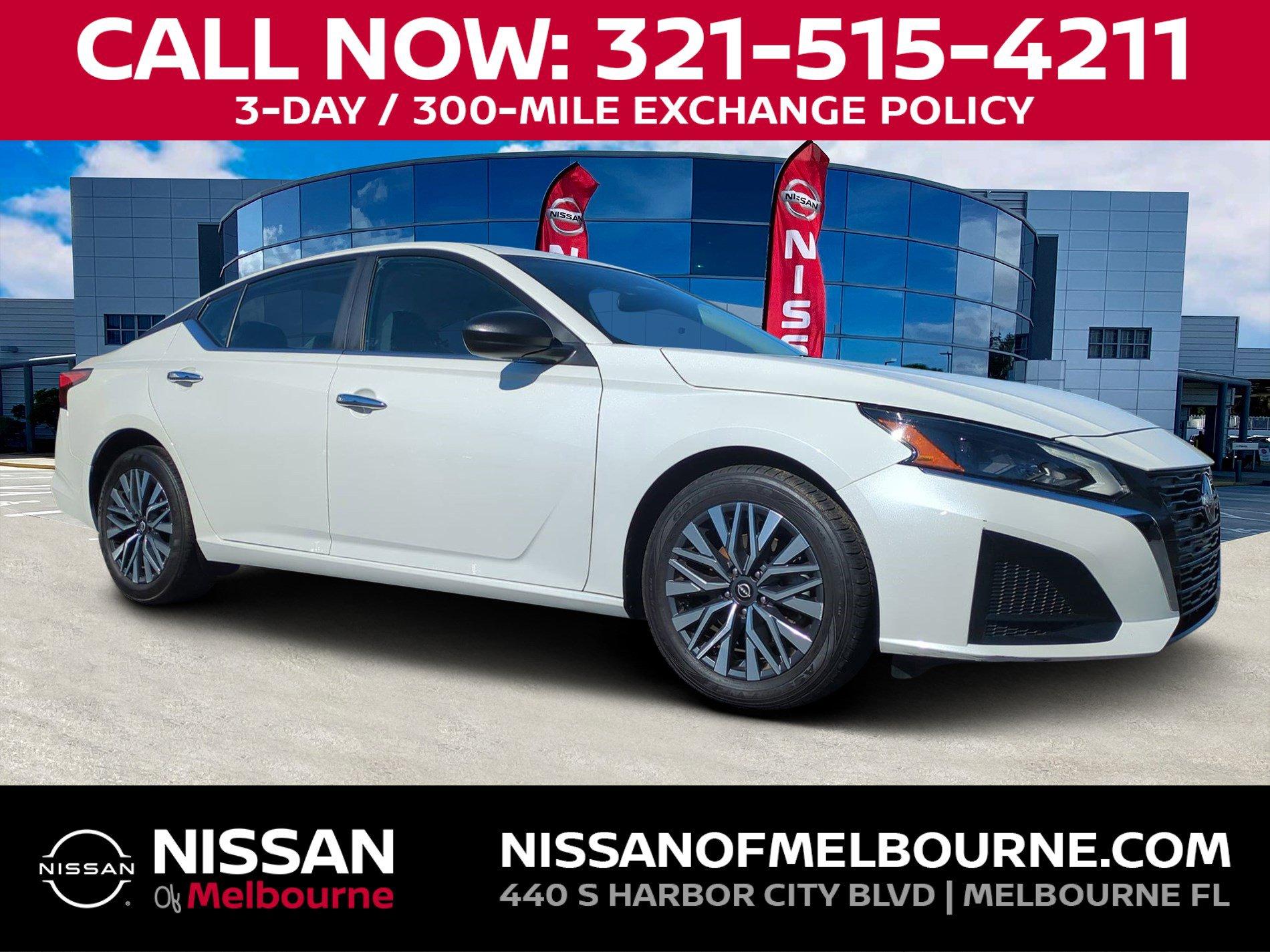 Nissan Altima - View 1