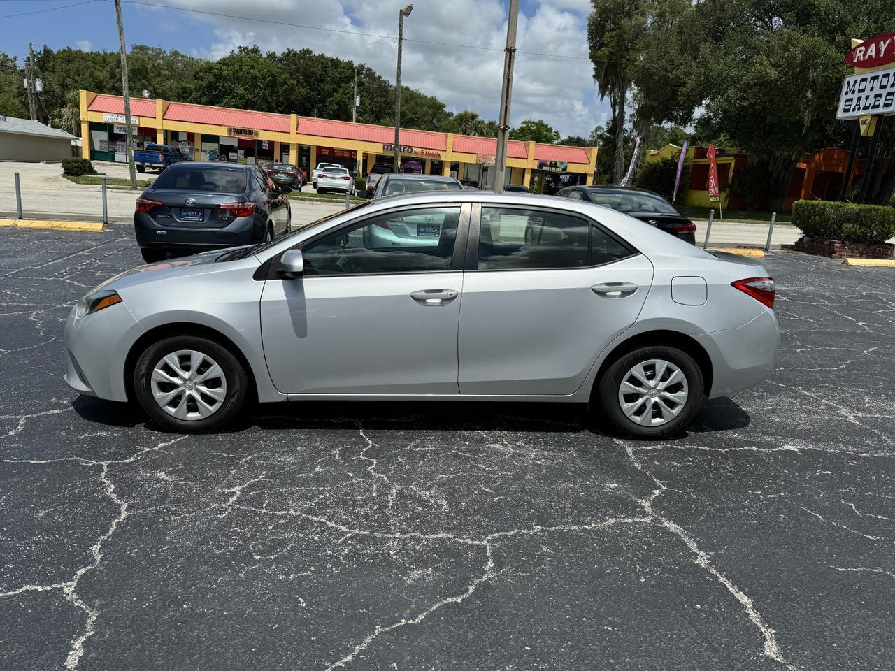 Toyota Corolla - Thumbnail 5