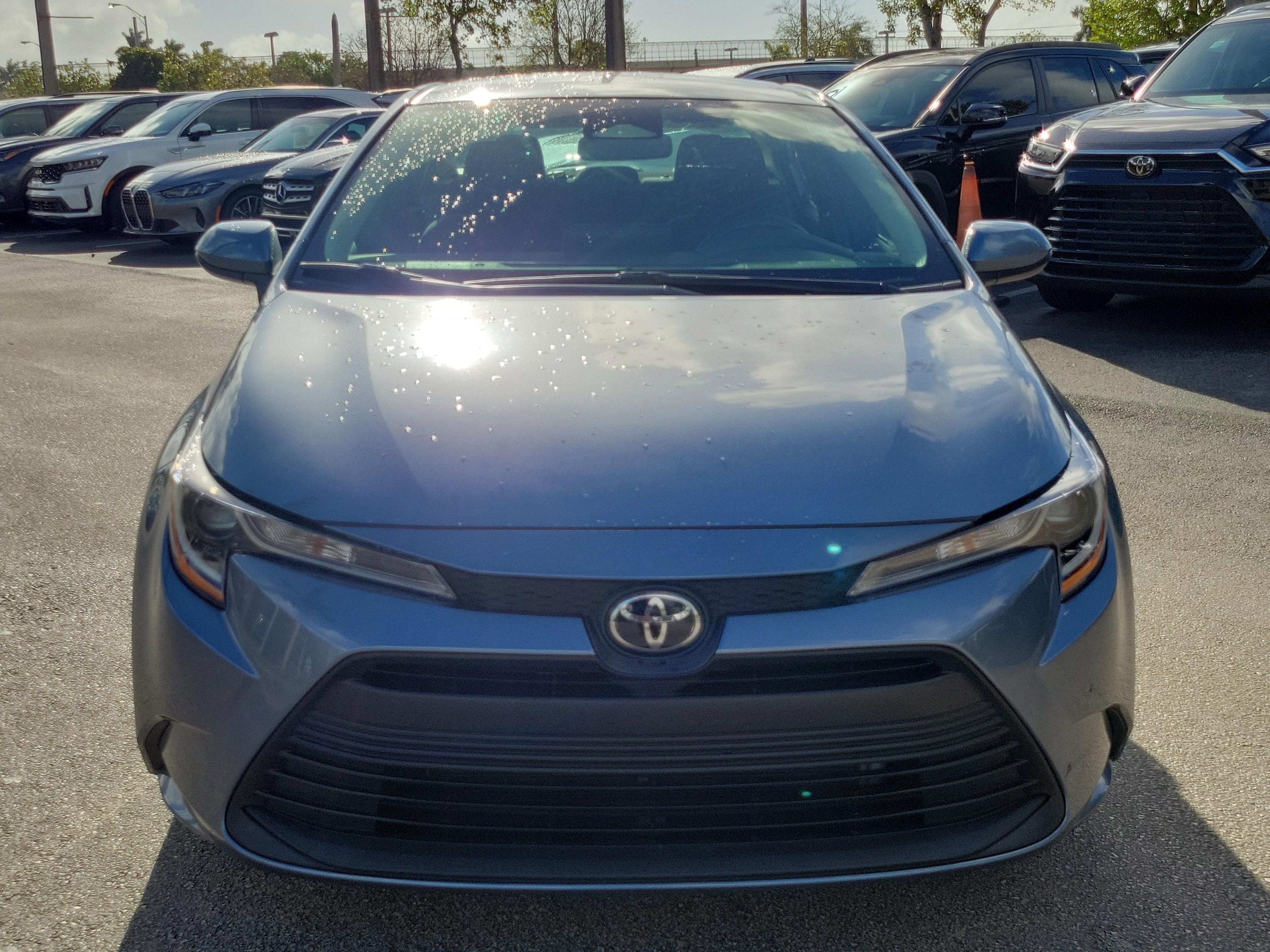 Toyota Corolla Le Fwd - Thumbnail 4