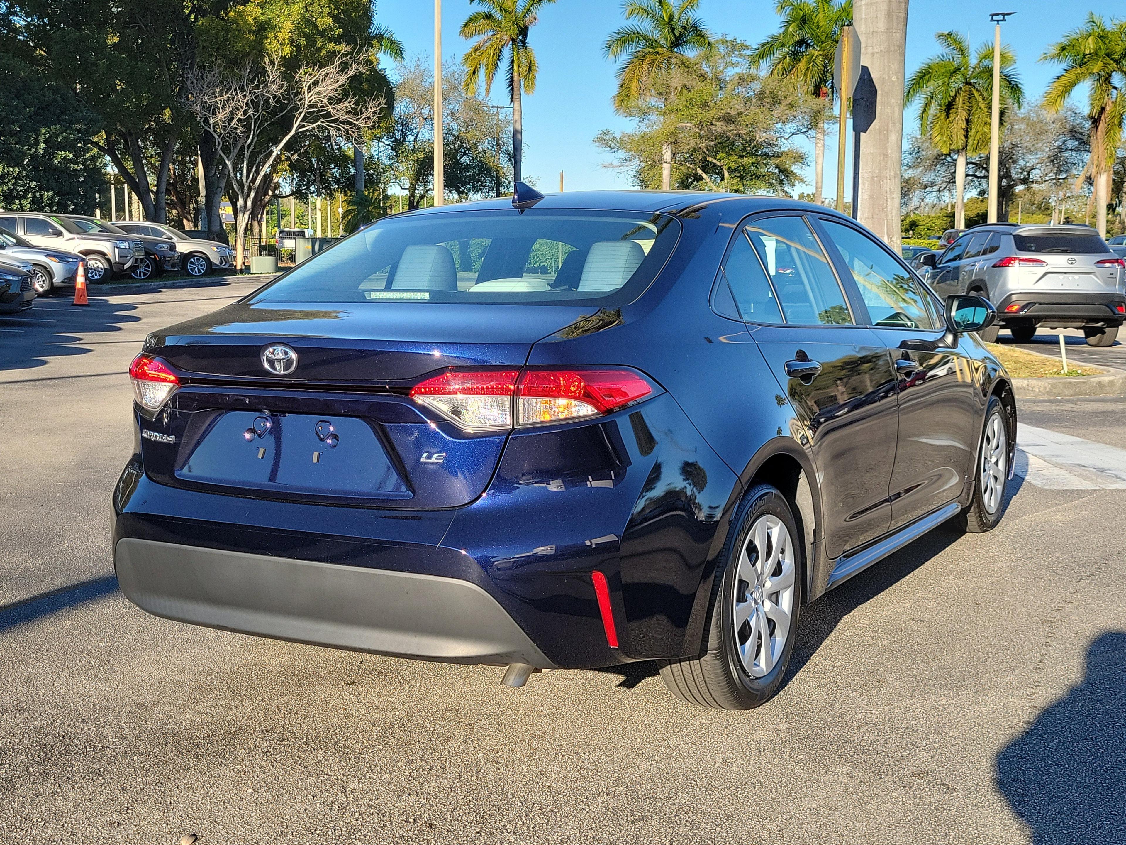 Toyota Corolla Le Fwd - Thumbnail 6