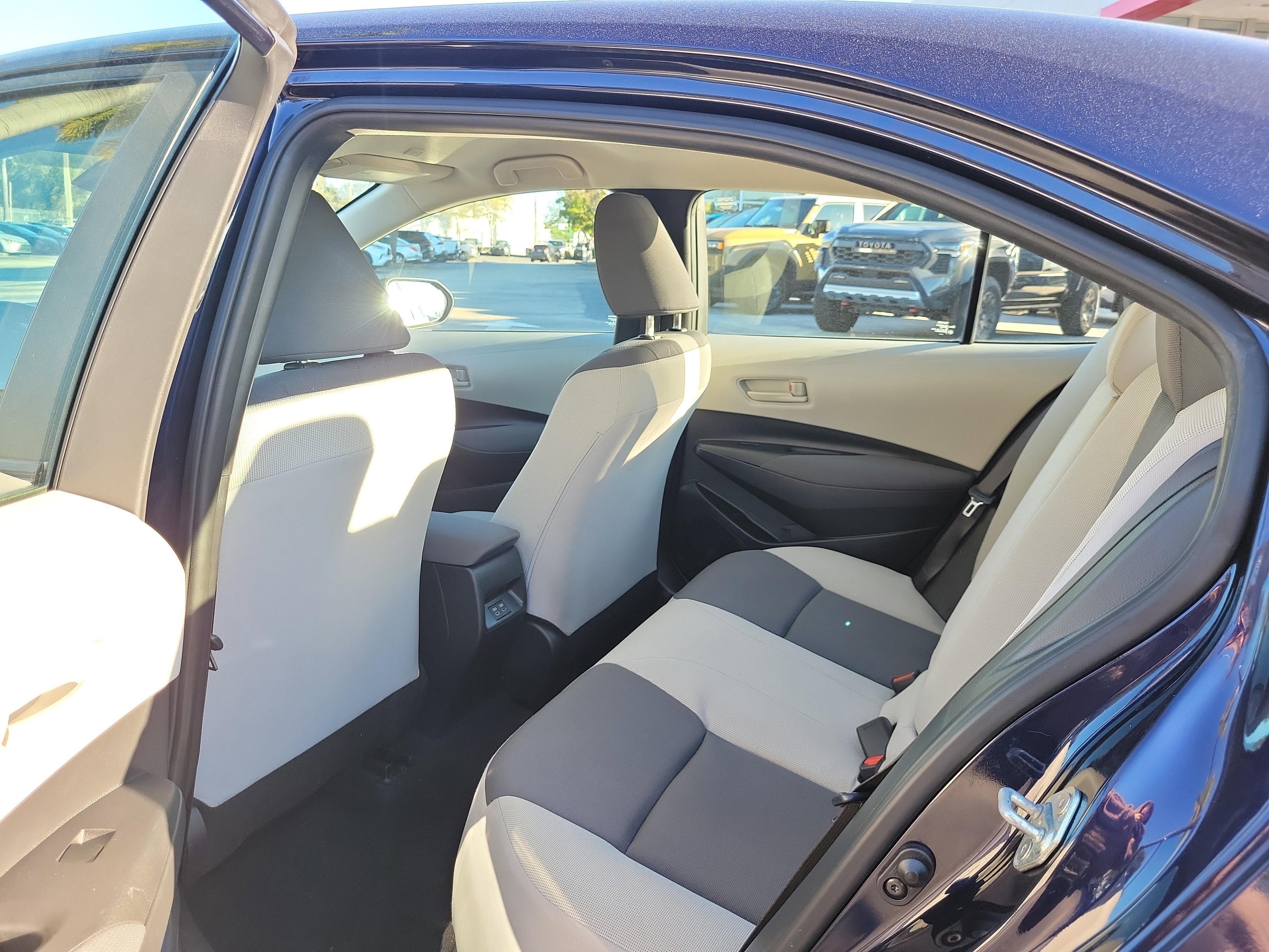 Toyota Corolla Le Fwd - Thumbnail 10