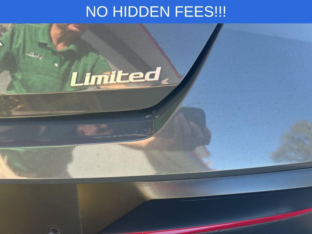 Hyundai Elantra Limited - Thumbnail 9