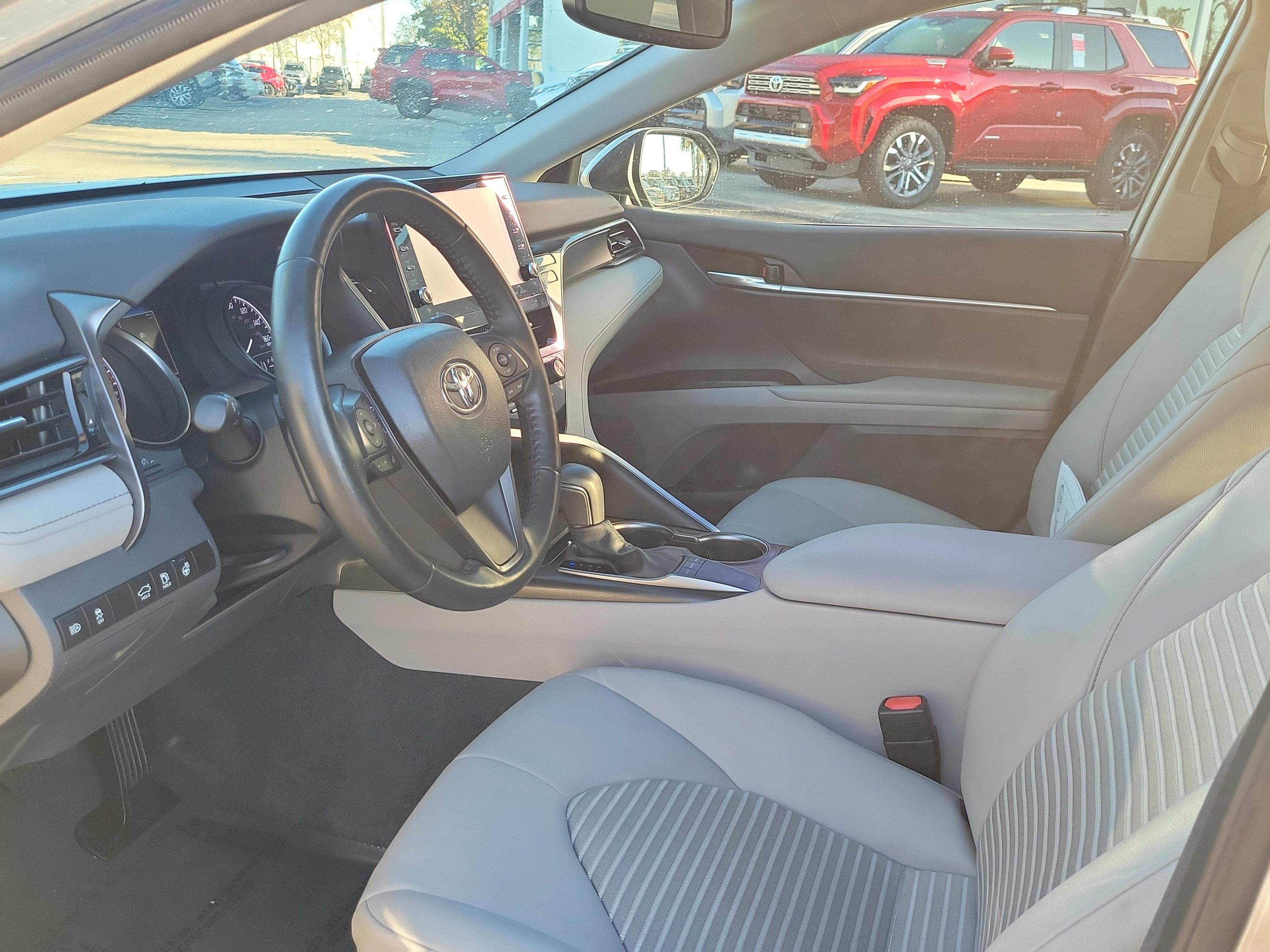 Toyota Camry Se Fwd - Thumbnail 12