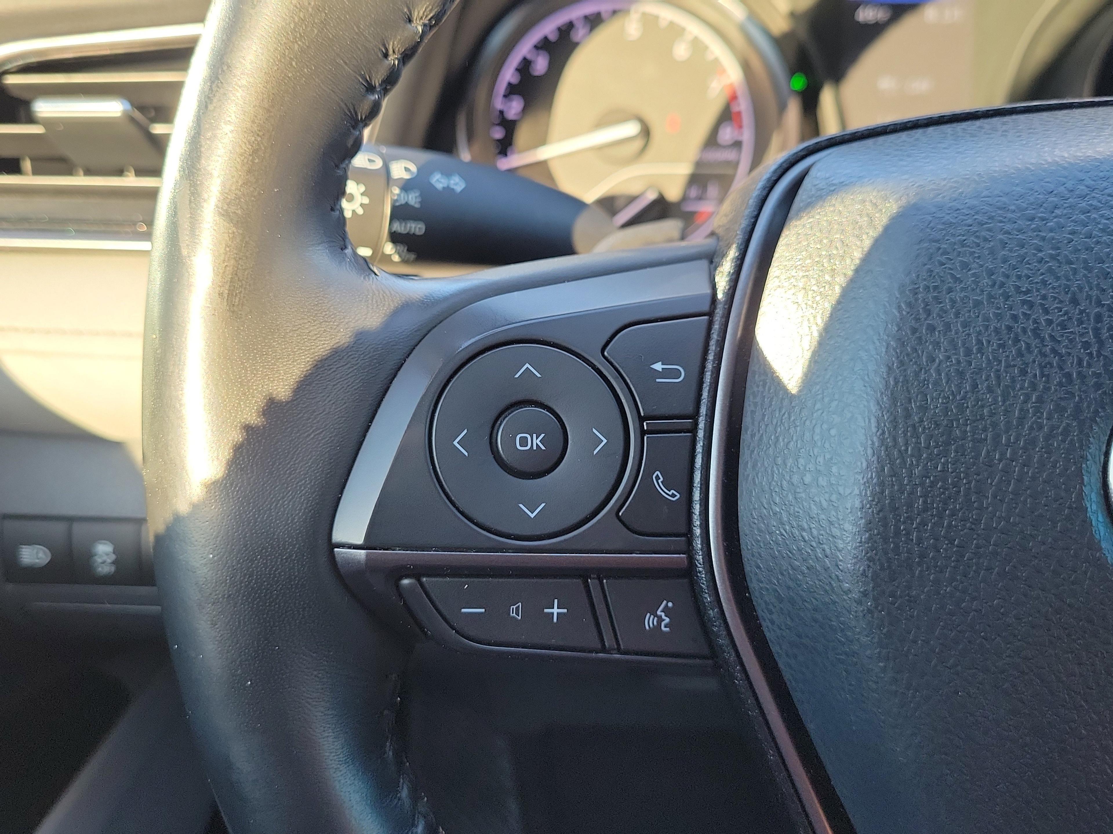 Toyota Camry Se Fwd - Thumbnail 16