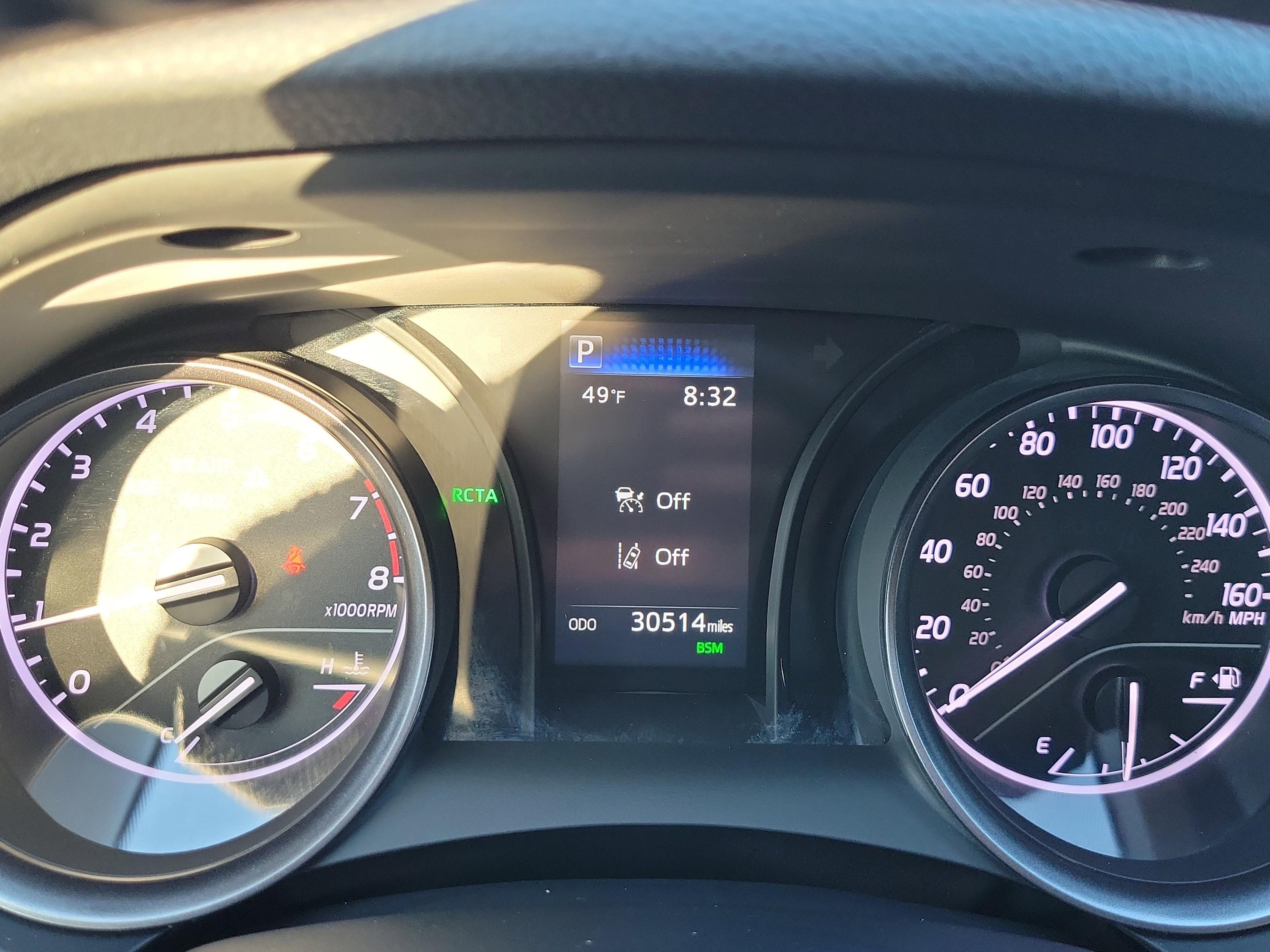 Toyota Camry Se Fwd - Thumbnail 18