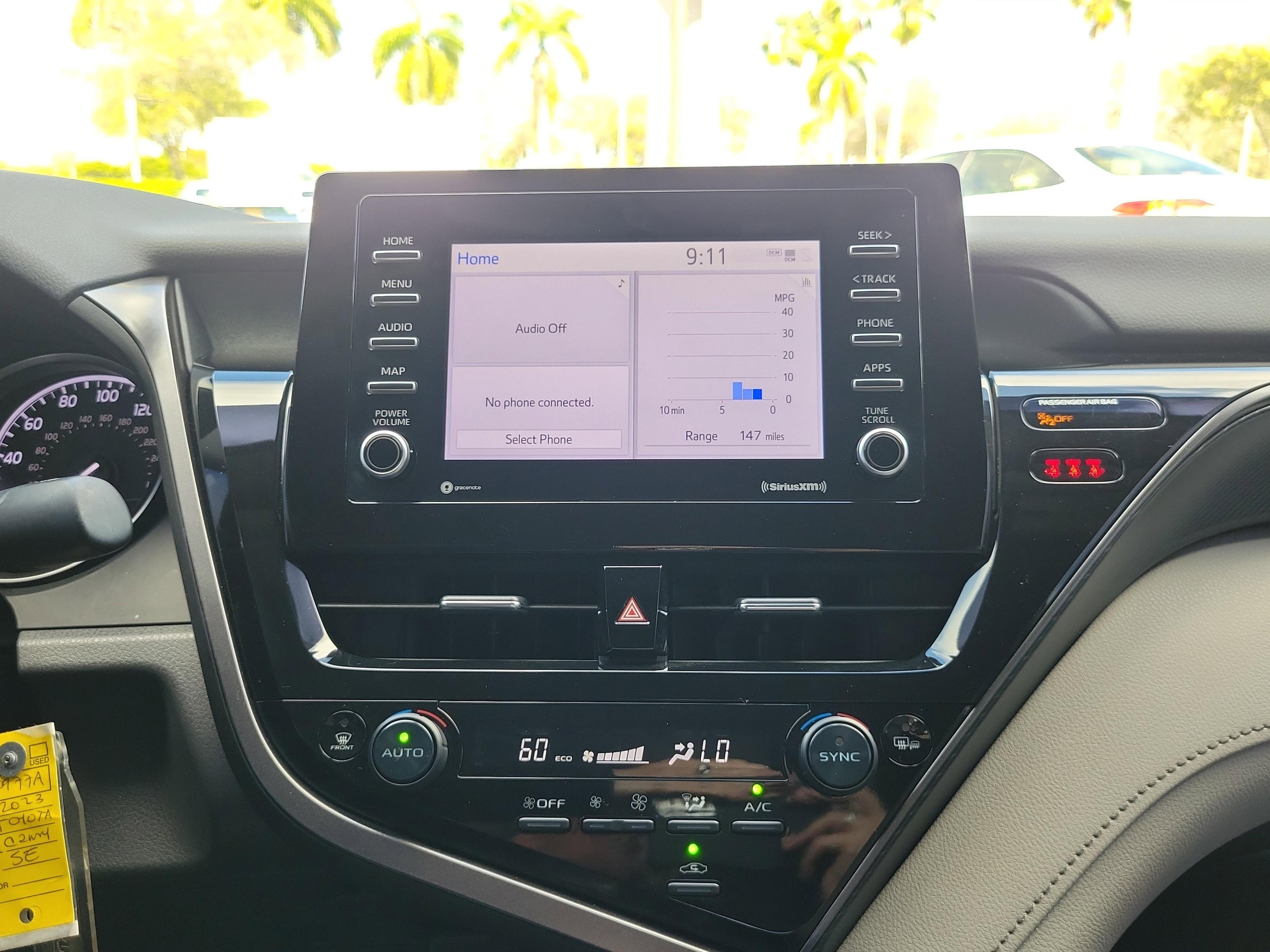 Toyota Camry Se Fwd - Thumbnail 20